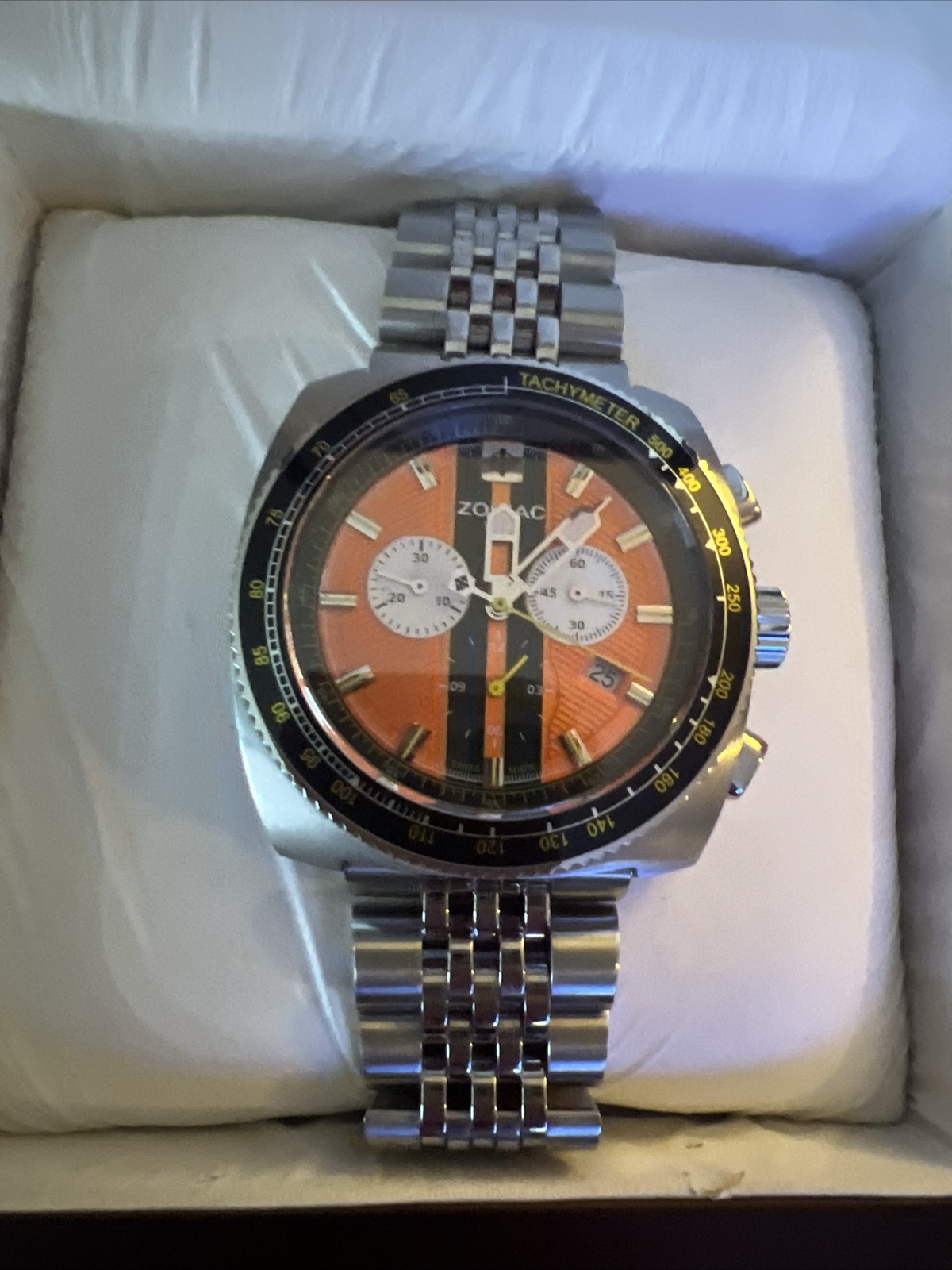 ZODIAC SHELBY CORONOGRAPH V8 ORANGE SWISS WATCH with BOX 🤩 MINTY!