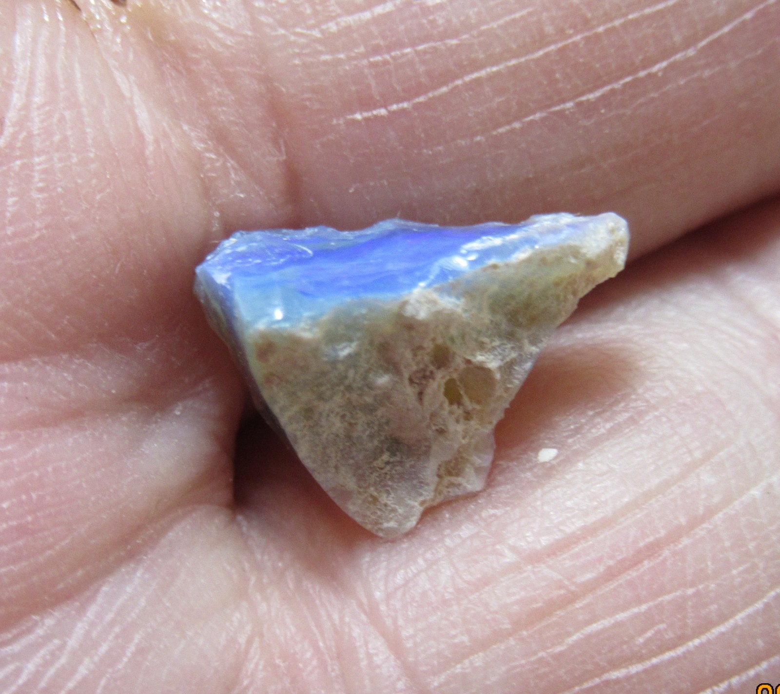 2 Pieces Australian Lightning Ridge Opal 7/16″ Rough Collectible TPALROR-1
