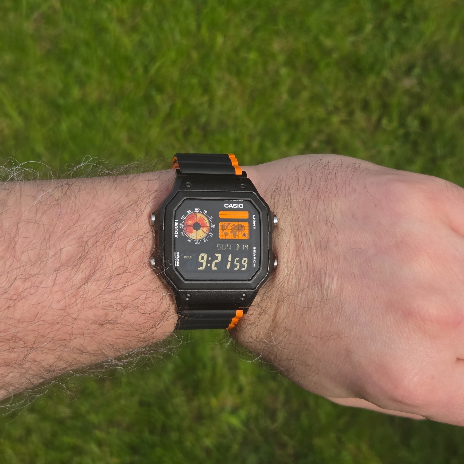 CASIO AE-1200WHD. Royale World Time Mod. Blood Moon (Dark Edition), Hydromod.