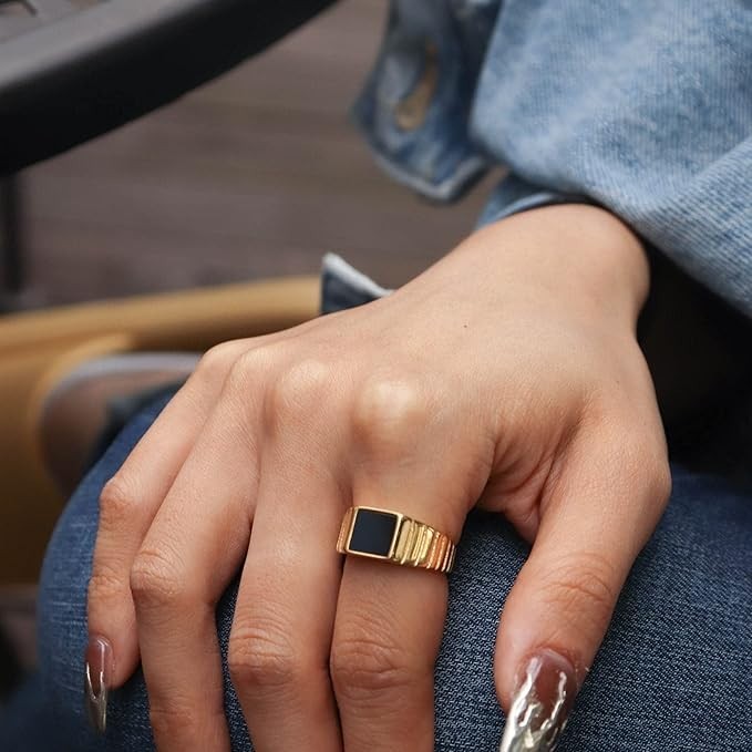 Fashion Jewelry Gold Black Enamel Signet Ring Square Vintage Style Band