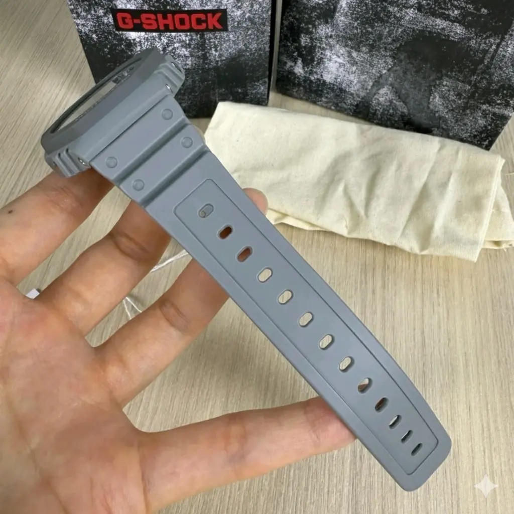 ​Casio G-Shock GA-2110ET-8A “CasiOak” Grey – Carbon Core Guard