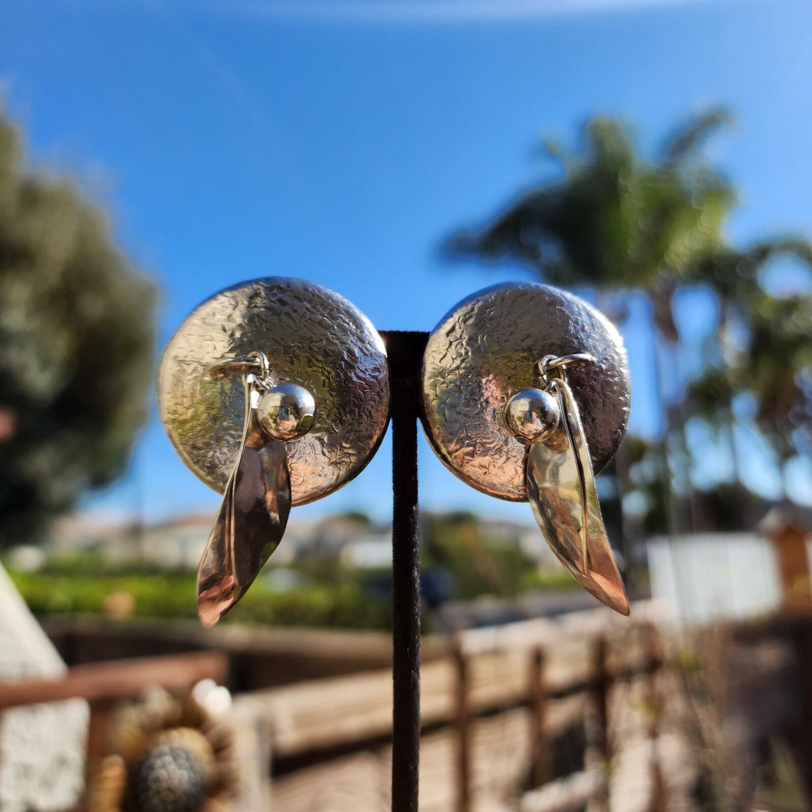 Vtg Susan Cummings Earrings Hammered Sterling Silver Dreamcatcher Feather Clips