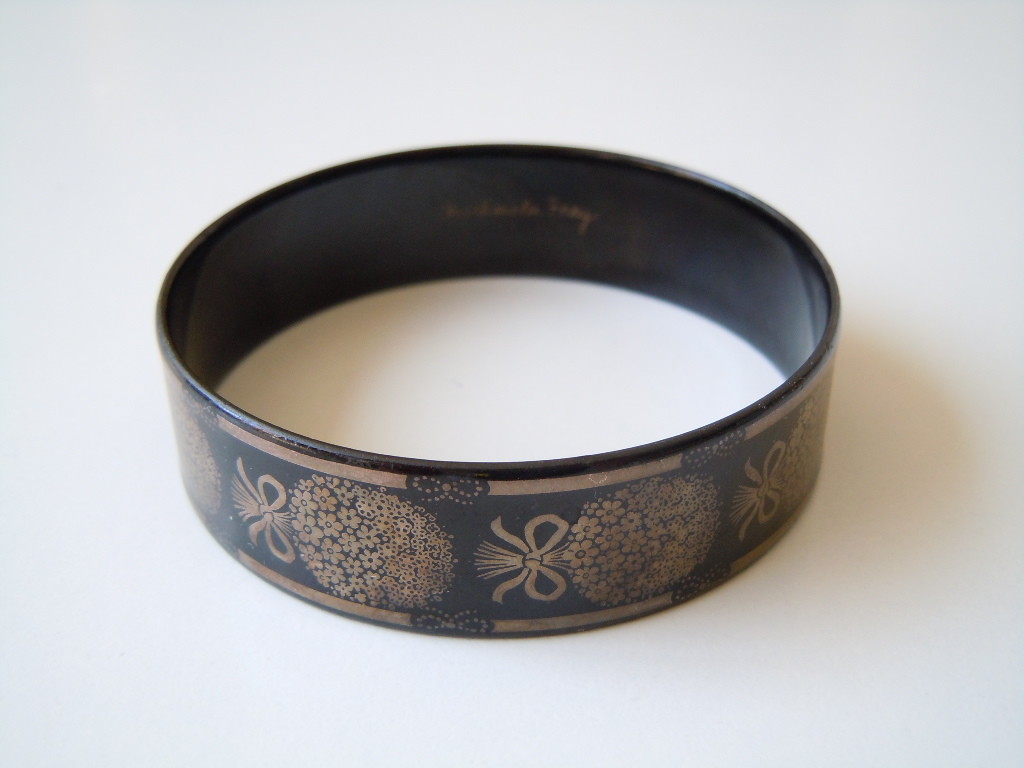 Michaela Frey Vintage Bracelet Flower Bouquet Bow Black Email 37.1g/Ø6.6cm