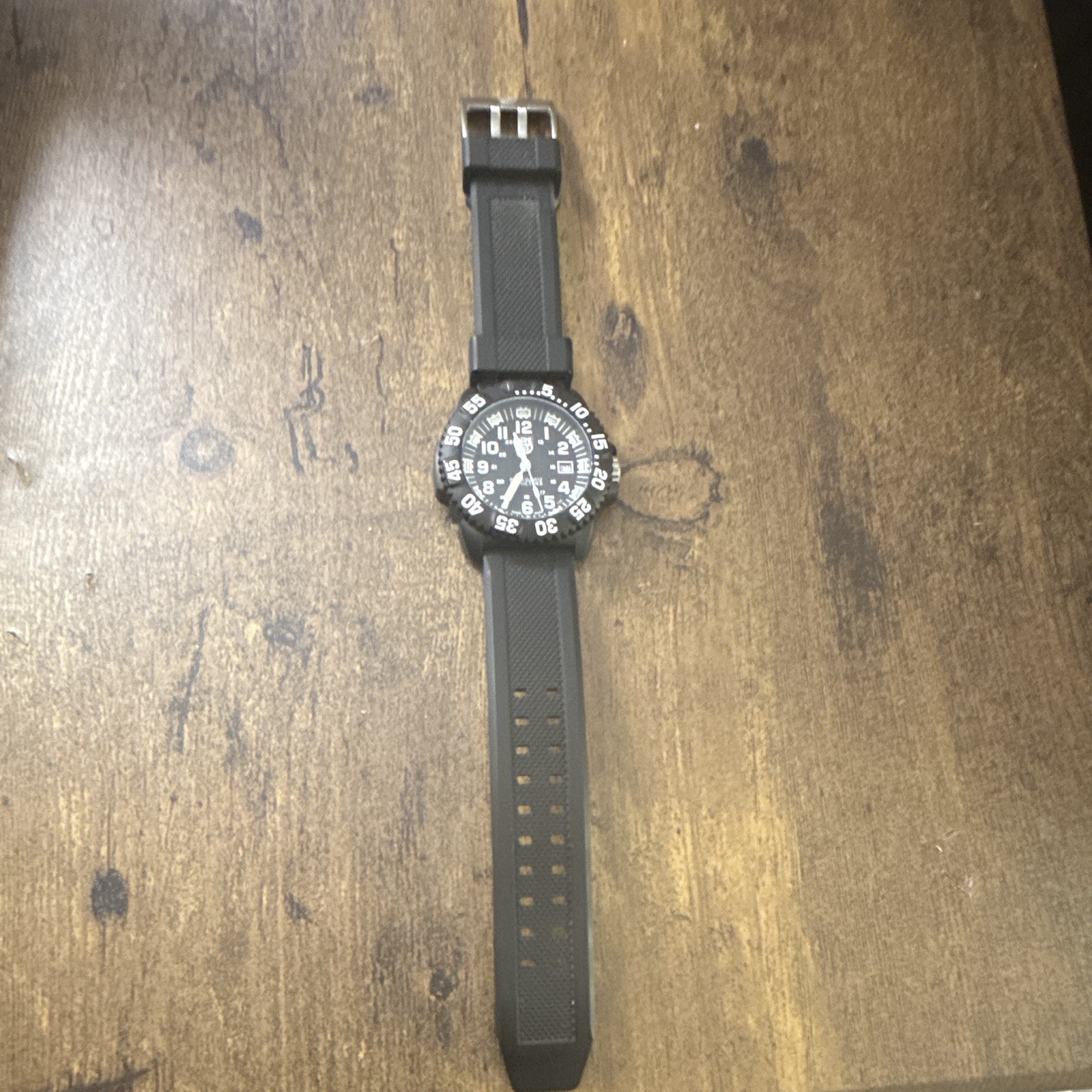 Luminox Navy SEAL Men’s Diver 200m 44mm Quartz Carbon Rubber Strap Box