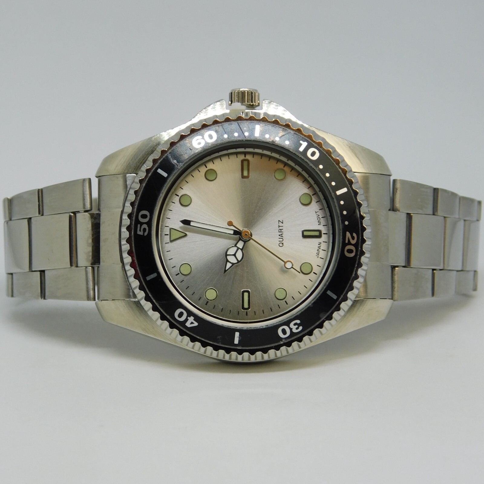 ACCUTIME WATCH CORP. A606-36 Quartz Analog Men’s Watch Sz. 7 1/2″ New Battery