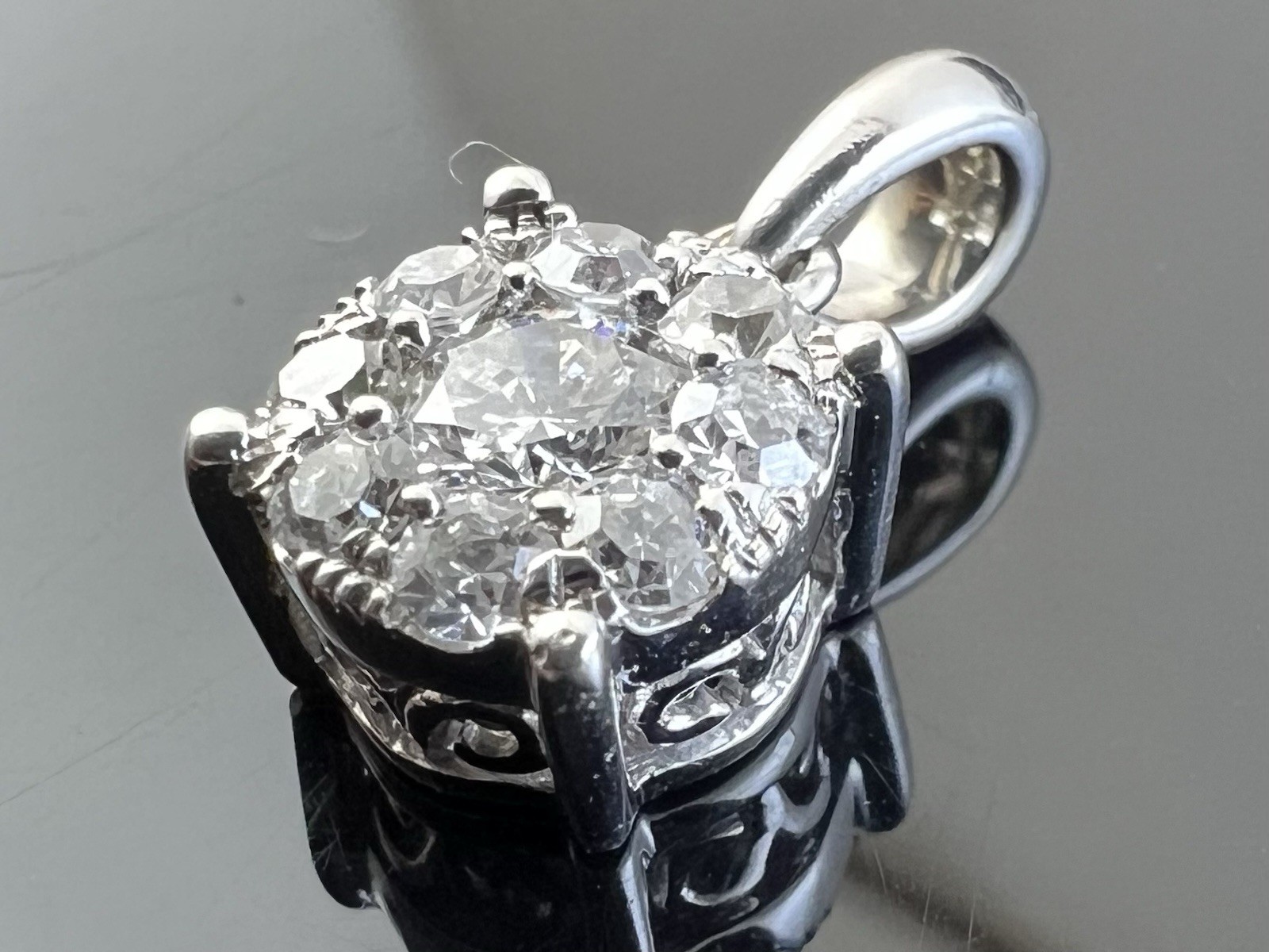 10K White Gold Diamond Cluster Pendant Approx 1/2 CTW 7.3mm 1.4g Estate
