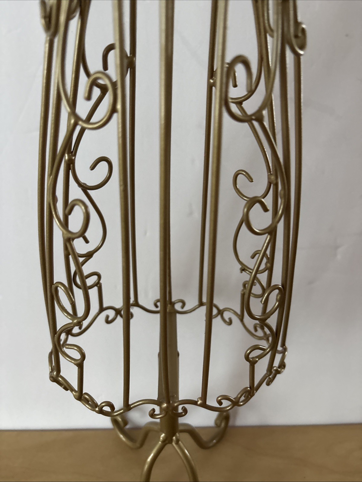 Gold Mannequin Coated Wire Intricate Details Hat Or Jewelry Display 21”H