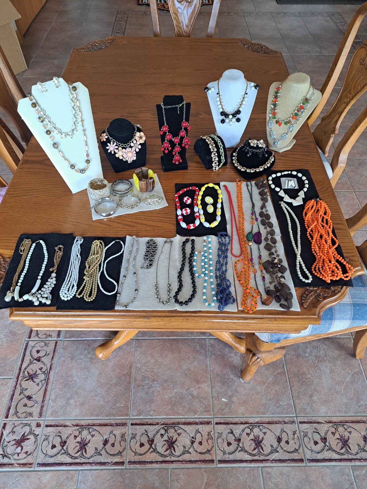 Necklaces Vintage Mixed Lot Costume 45 Varies Design & Styles Gold & Silver Tone