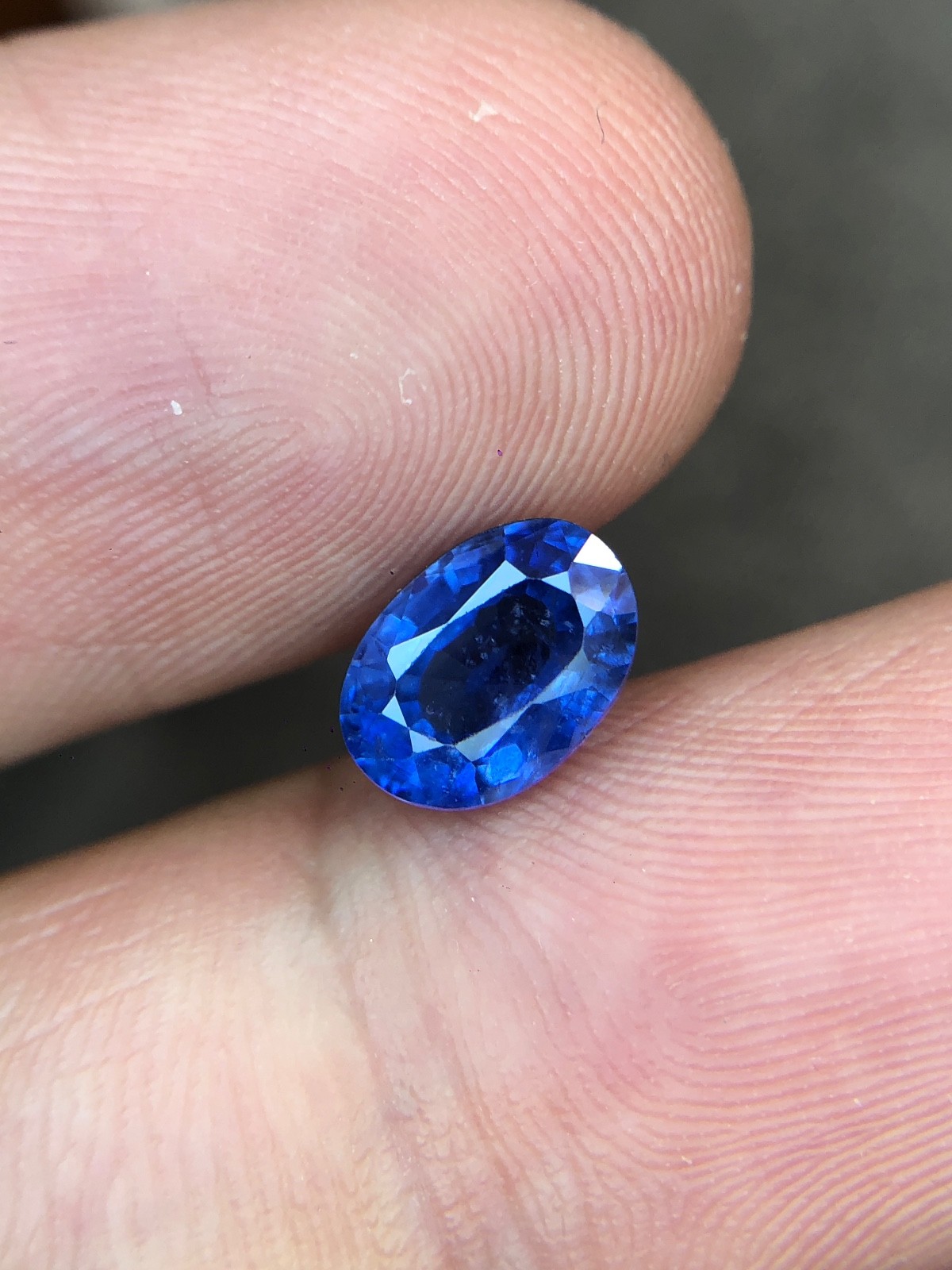2.35 ct beautiful cornflower blue ceylon sapphire normal heat