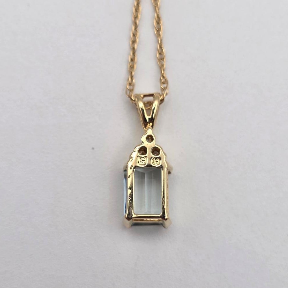 16″ 14K Yellow Gold Emerald-Cut Aquamarine & Diamond Accent Pendant Necklace