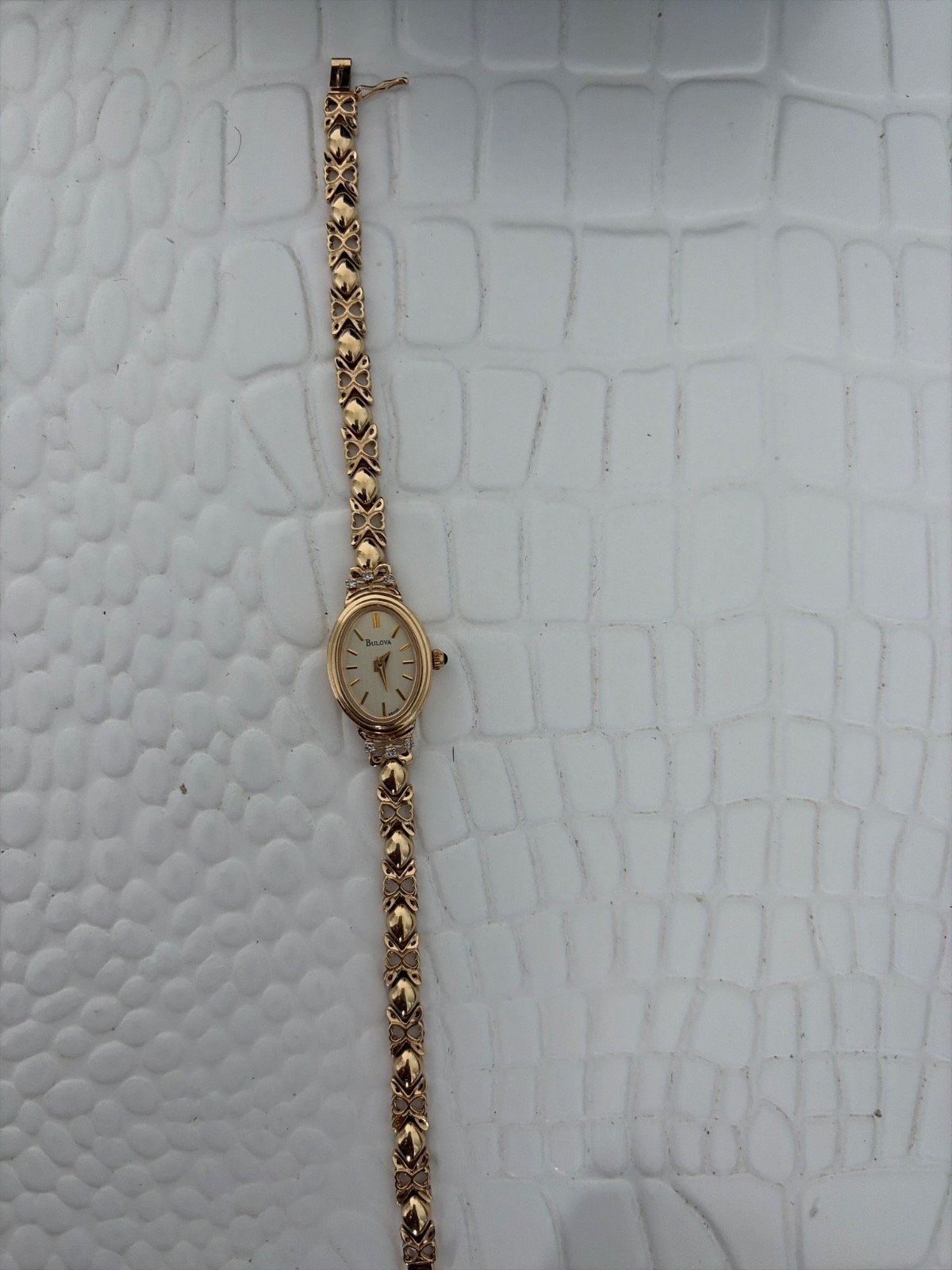 Vintage Bulova Ladies 14K Solid Gold Quartz Watch 2001 A1 14g 7 Diamond Dial Ori