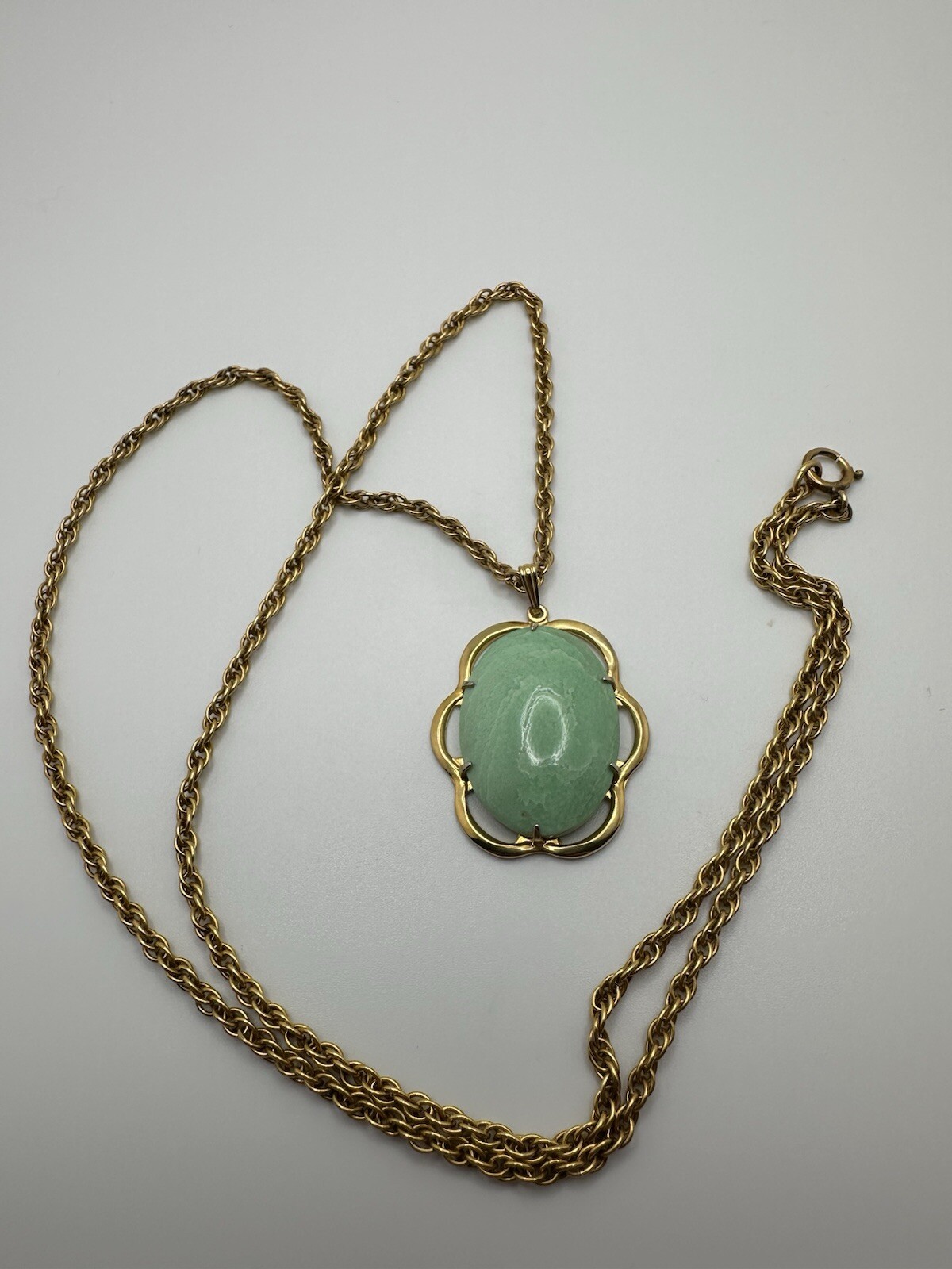 Vintage 12k GF Jade Pendant 3.6cm Necklace 29” X 3mm JB20