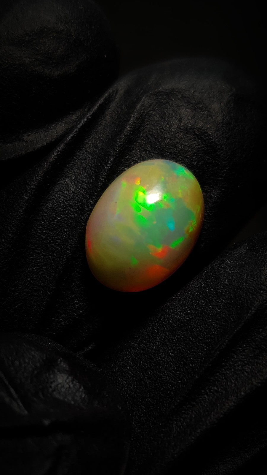 2.80 Ct Natural Ethiopian Welo Opal Cabochon – Jewelry Grade Multi Fire oval Cut