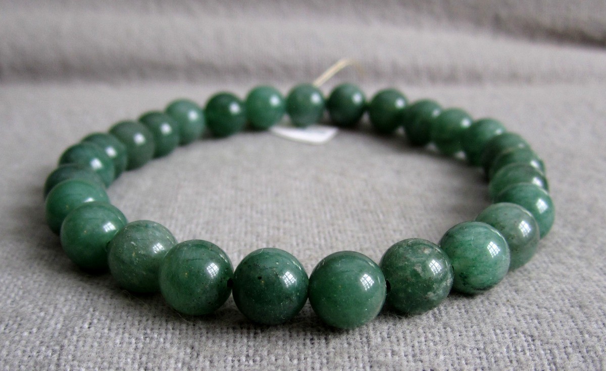 Aventurine bracelet in medium green 8m/15-23cm elastic