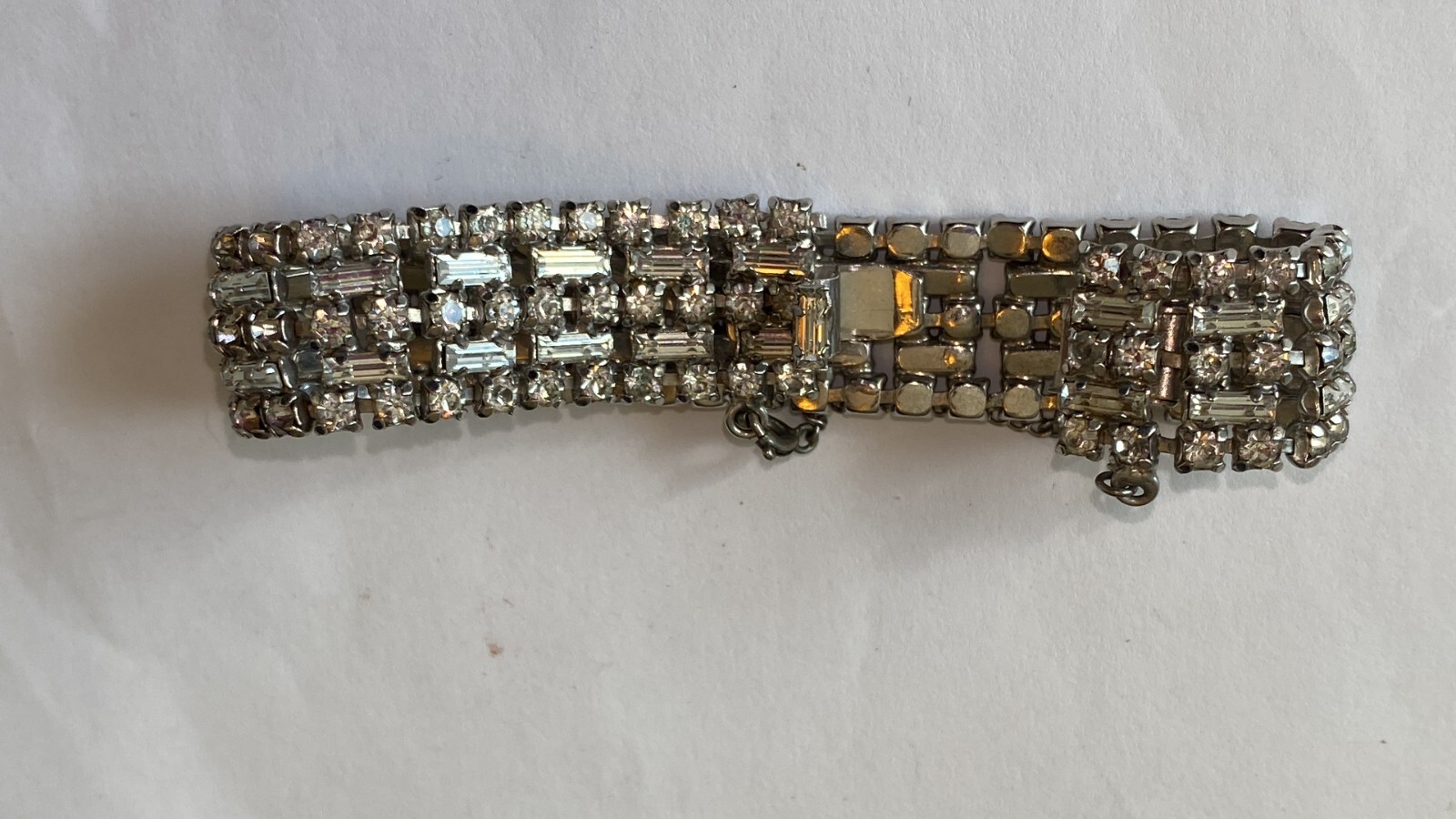 VINTAGE 1950S RHINESTONE BRACELET WITH SAFETY CHAIN CATCH 7.5″ BAGUETTE CRYSTALS