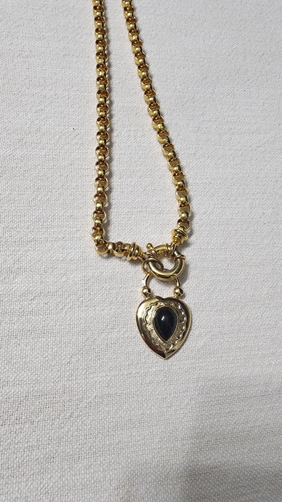 Vintage Joan Rivers Classic Collection Black Heart Padlock Pendant Rolo Necklace