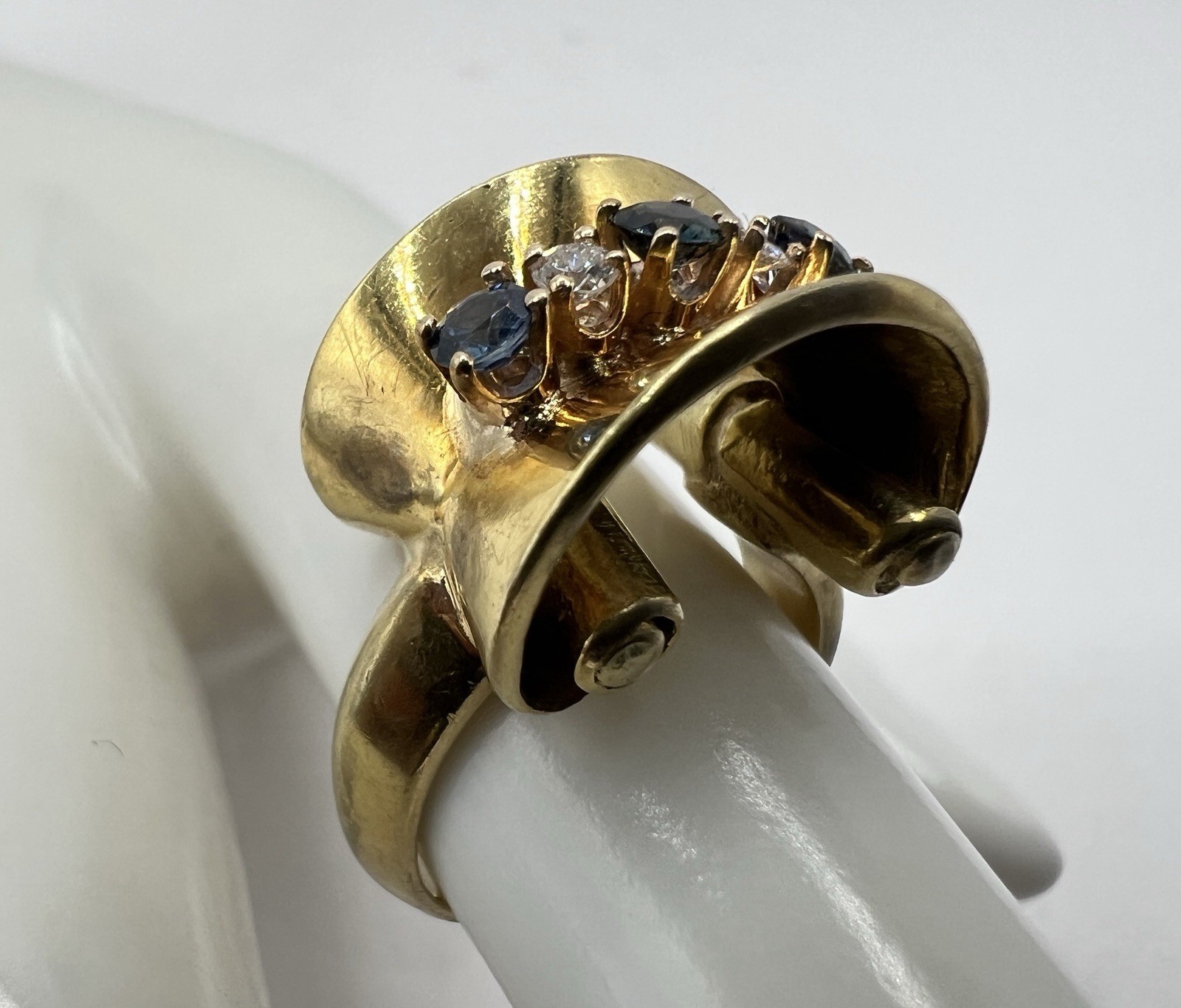 Unusual 18K Solid Yellow Gold Custom Designed Diamond & Sapphire Ring 10.7 Grams
