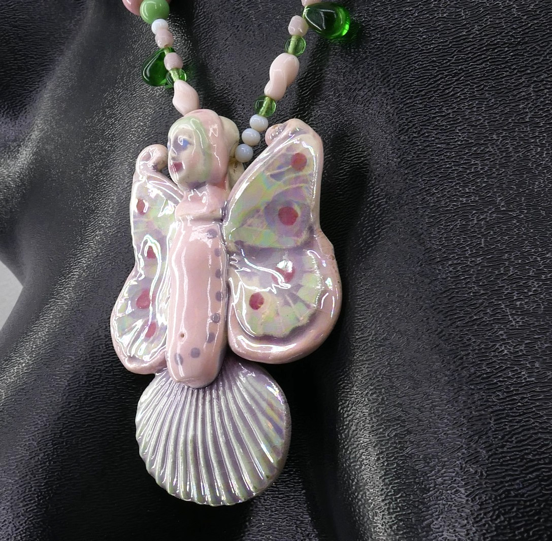 CHUNKY CERAMiC DOLL FACE BUTTERFLY ANGEL FAiRY CANDY COLORED BEADED NECKLACE