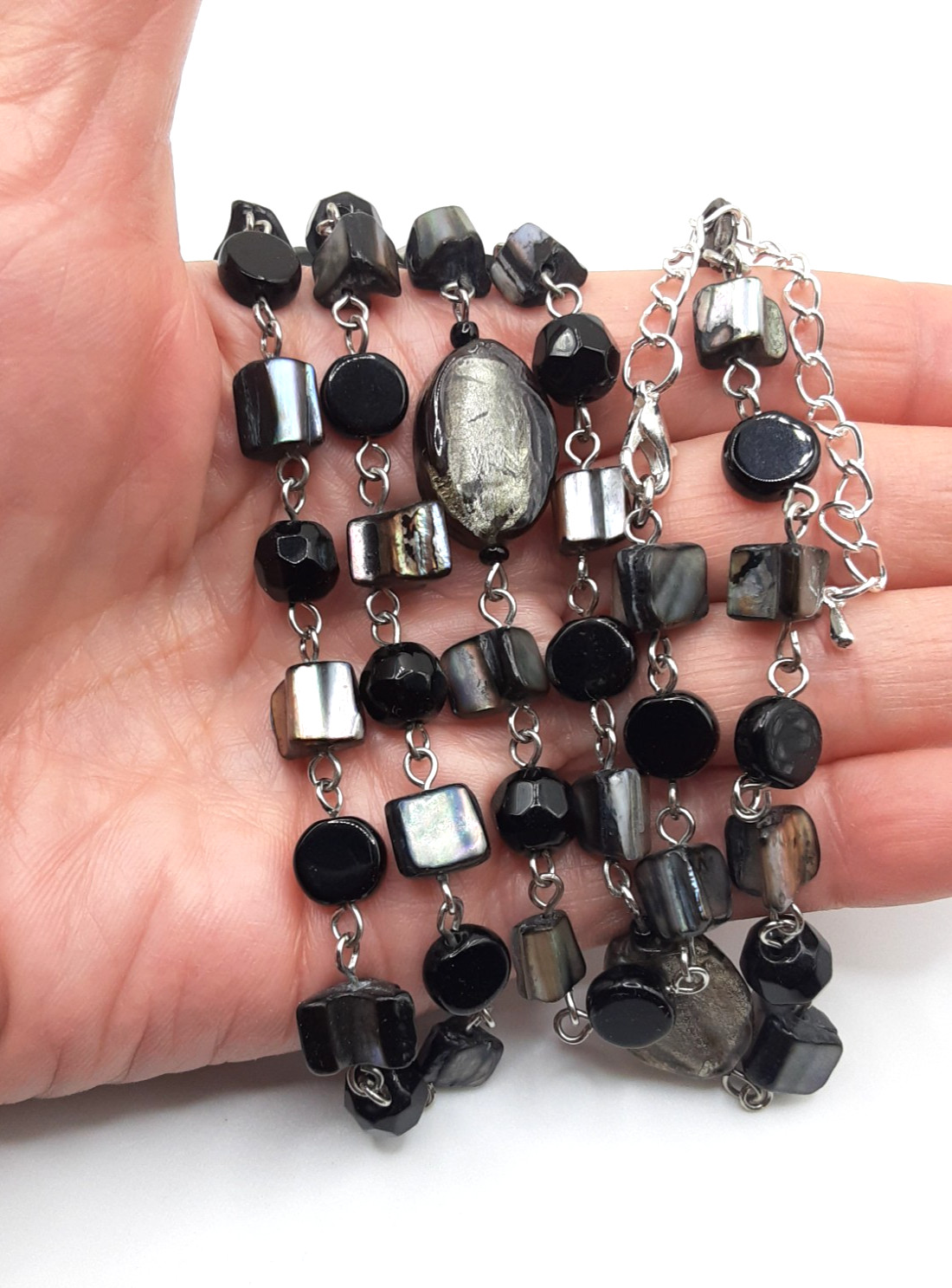 Black Stones Abalone Shell Beaded Necklace 15mm*25*29 Inch