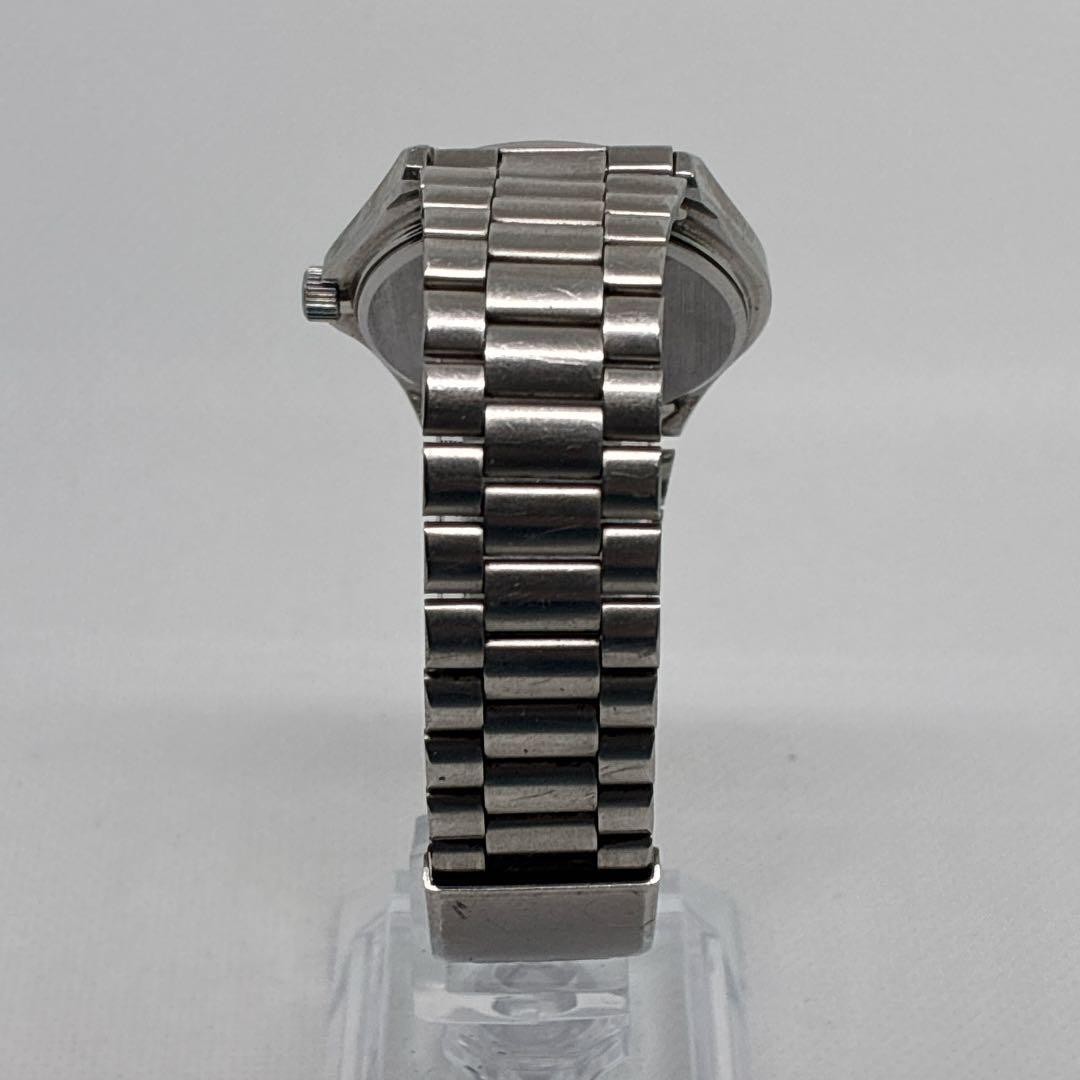Excellent condition, fully functional Seiko men’s vintage silver chronograph