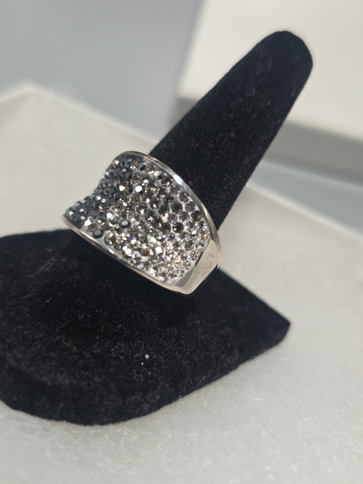 JCM Brass CZ Black Gray White Ombré Band Ring Size 8