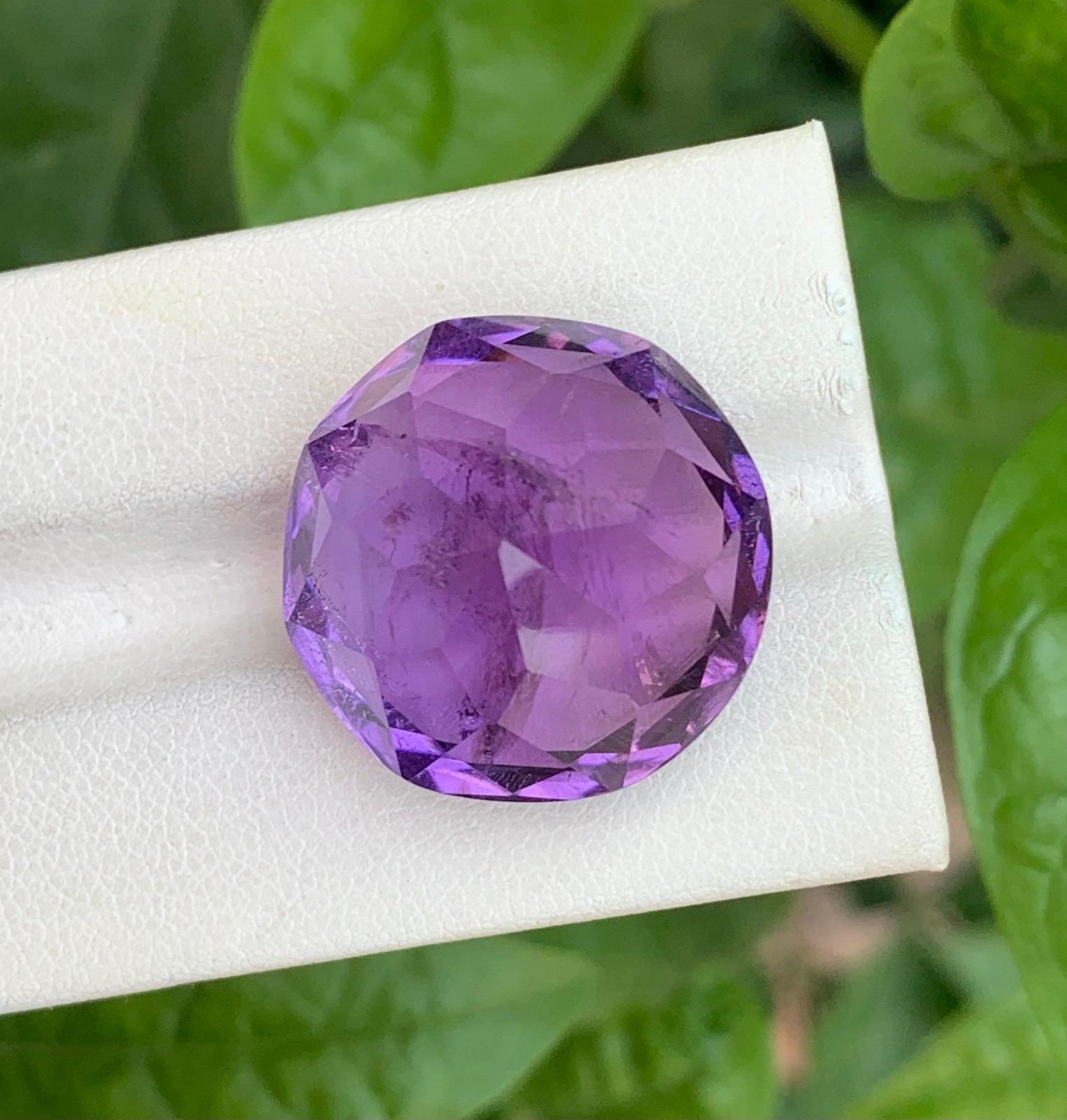 38Carat Beautiful natural amethyst loose gemstone From Brazil.(20x20x14mm)