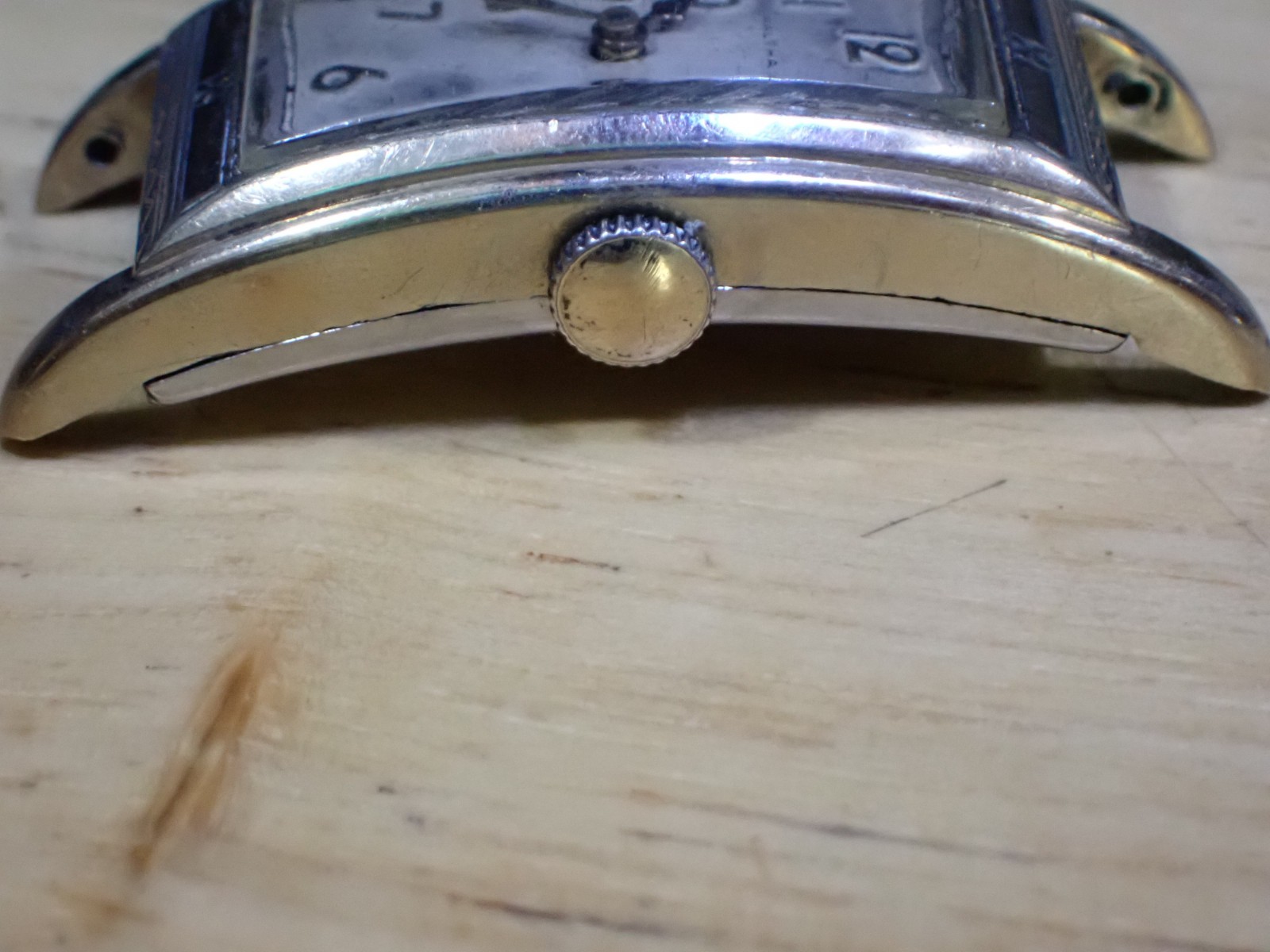 737 Waltham 17 Jewel Adj Men’s Manual Wind Wristwatch good balance Curved Back