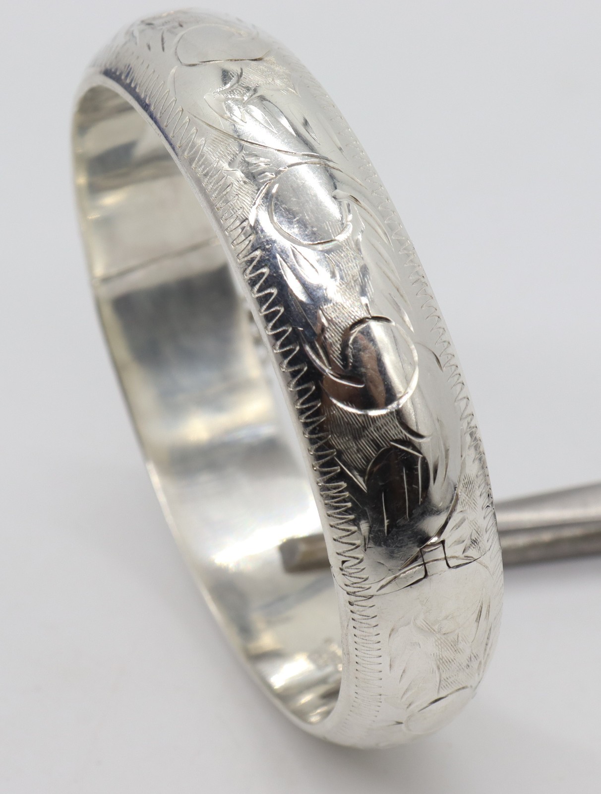 Sterling Silver 14mm Engraved Bangle Bracelet Safety Chain 26.92 grams lite ding