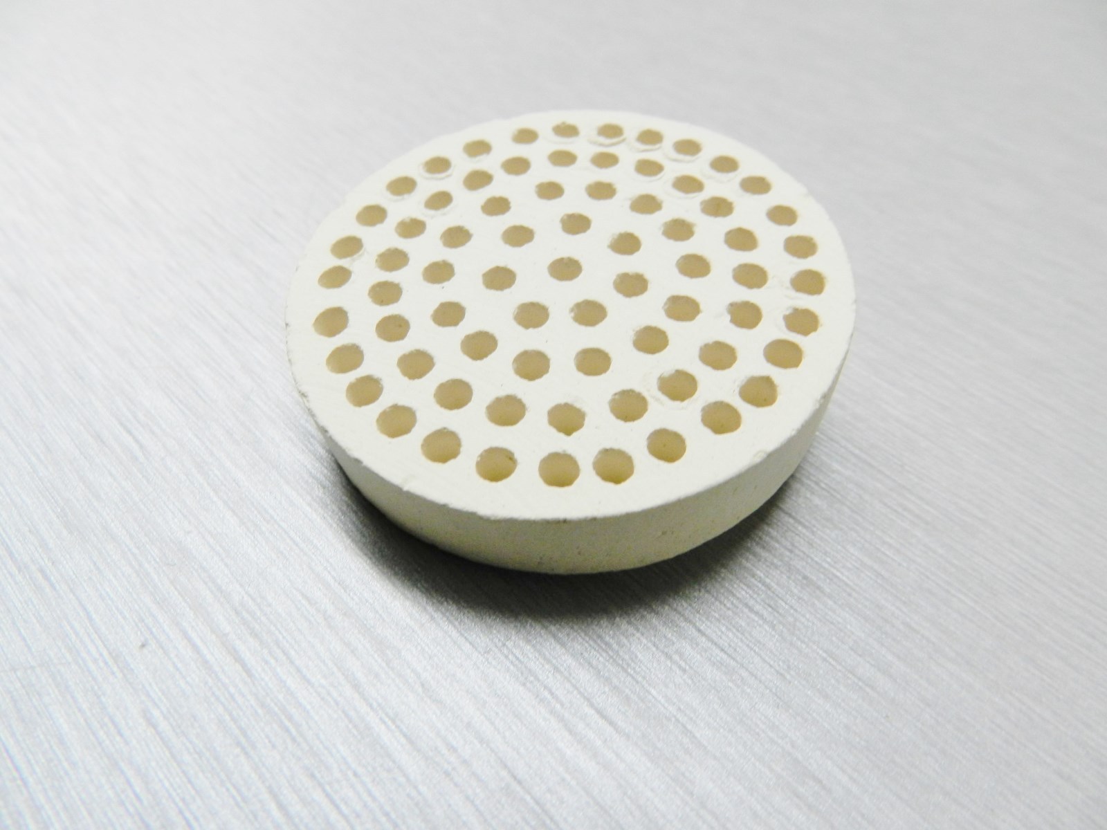 CERAMIC HONEYCOMB BLOCK SOLDERING PLATE ROUND ALUMINA JEWELRY SOLDER HEAT BOARD