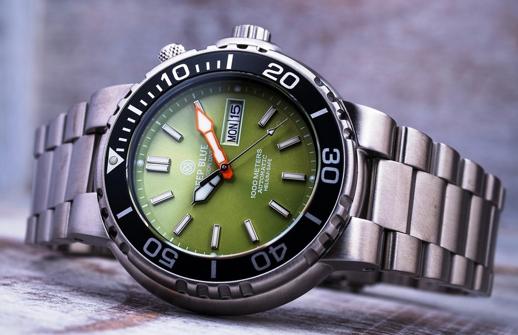DEEP BLUE PRO SUN DIVER IV 1000 JADE LIME DIAL DIVER BRACELET