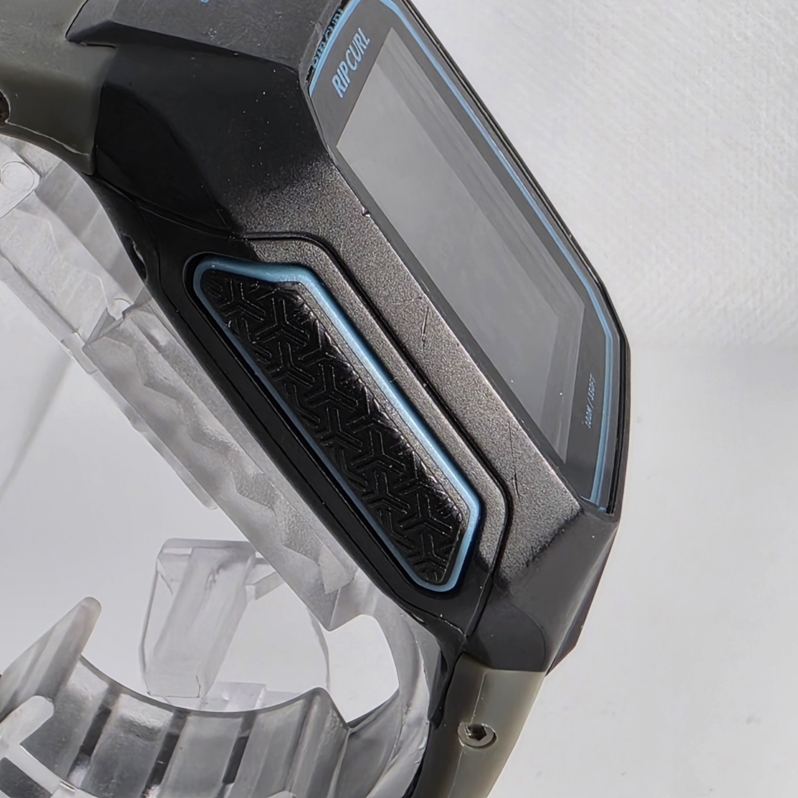 RIP CURL ULTIMATE TIDE GPS 2 MEN’S W.R 42X53mm IOS USER ONLY NOT FOR ANDROID
