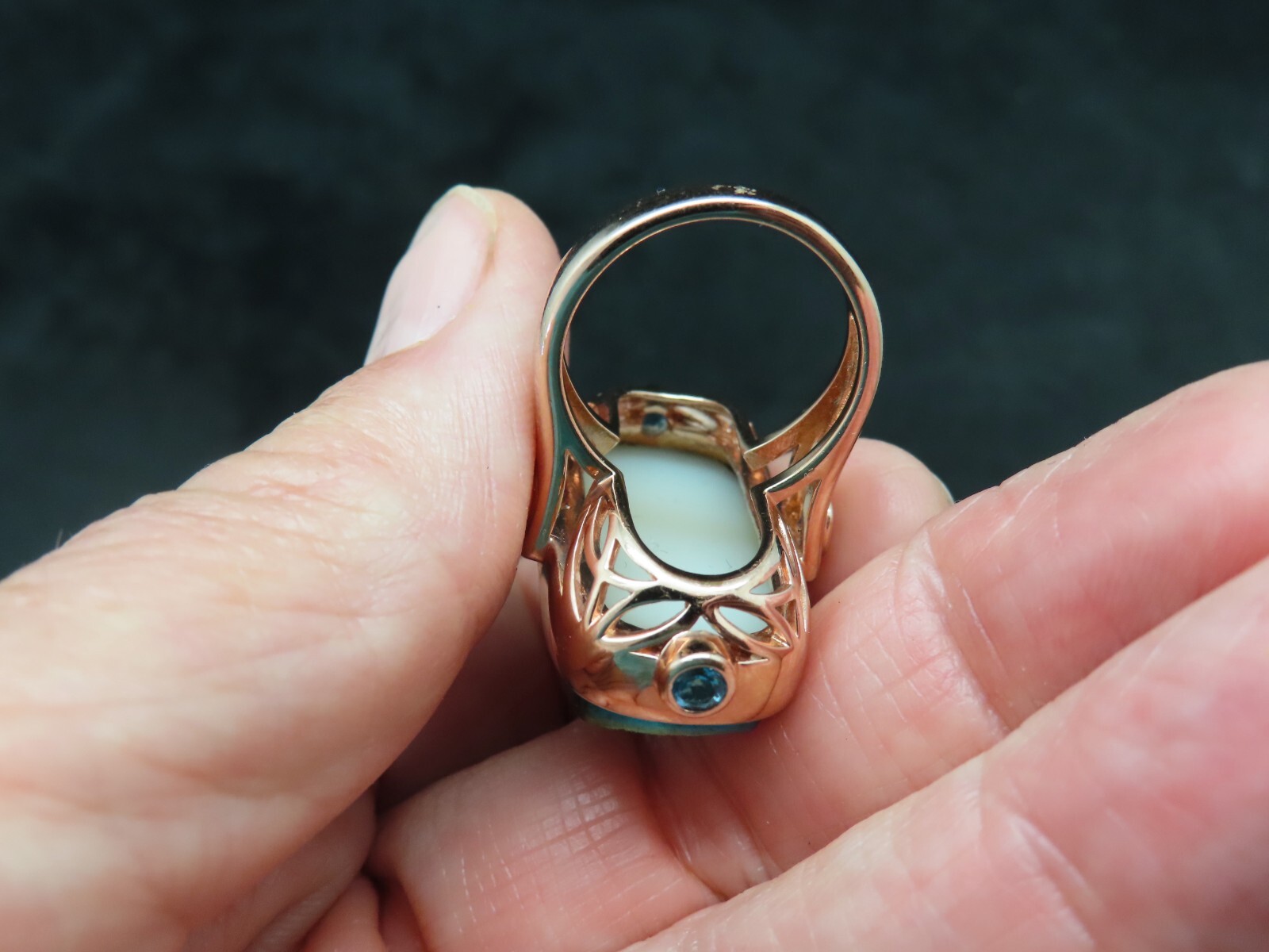 Contemporary 18Kt w/Sterling Silver Drusy Quartz w/Blue Stones Thailand SZ 6