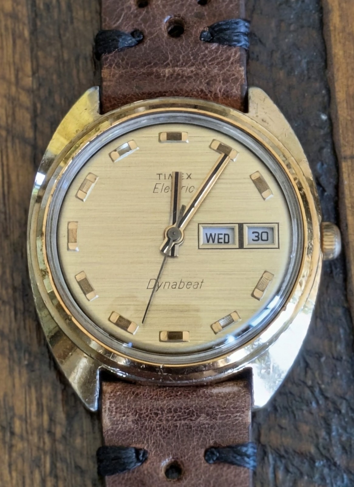 Vtg Timex Electric Dynabeat Men’s Watch Day/Date 37.5mm