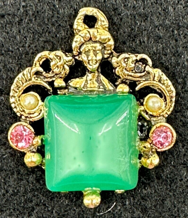 Asian Style Gold Tone Geisha Faux Jade Stone Rhinestone Accents Charm Pendant