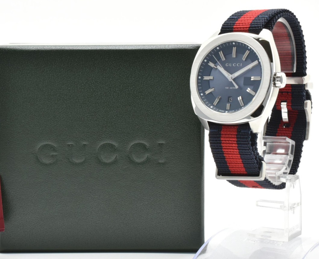 GUCCI 142.3 GG2570 Quartz Men’s Watch Navy Dial 40mm Steel Date Swiss Made Box
