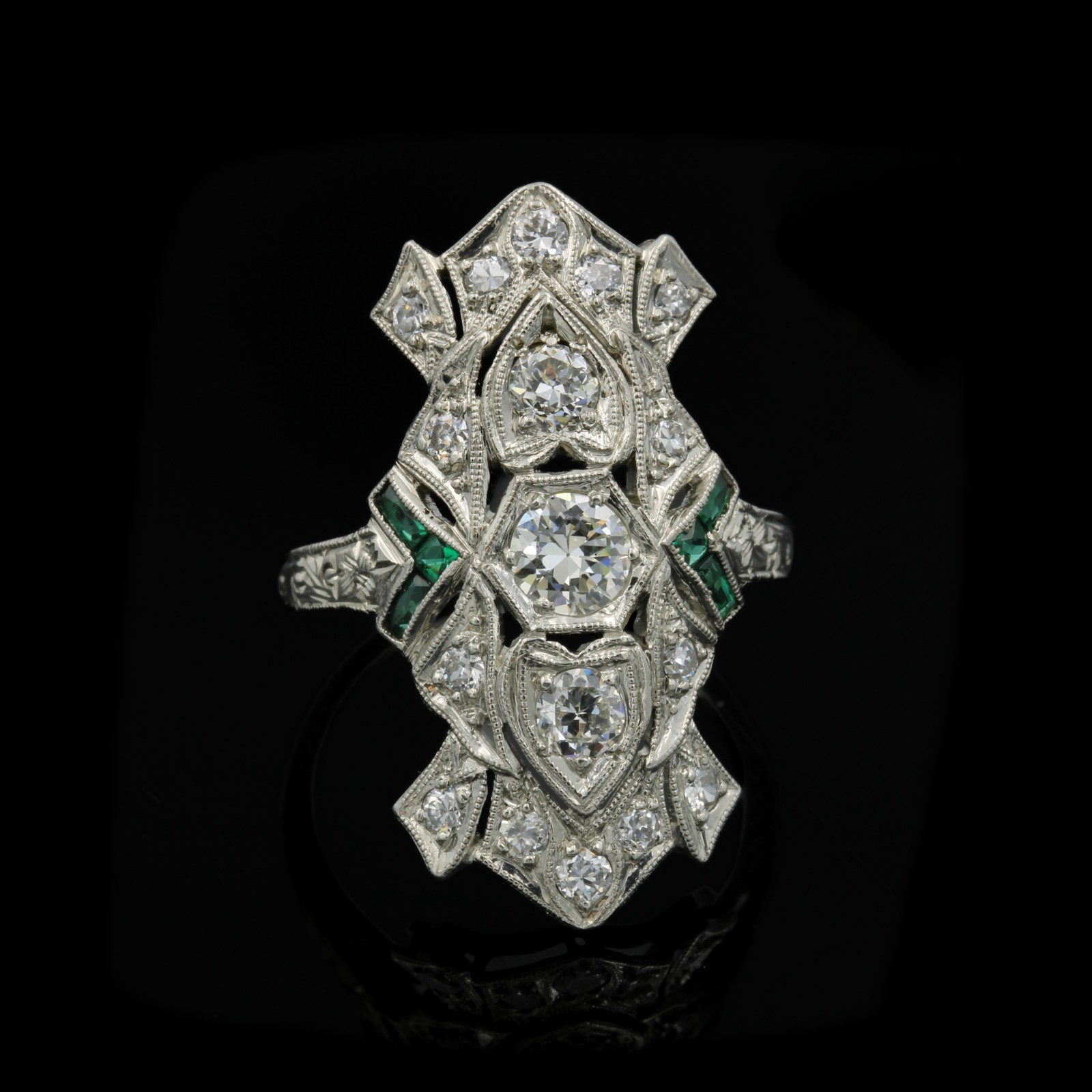Platinum Die Struck Diamond Imitation Emerald Calibre Cut Accent Ring#E63439-1