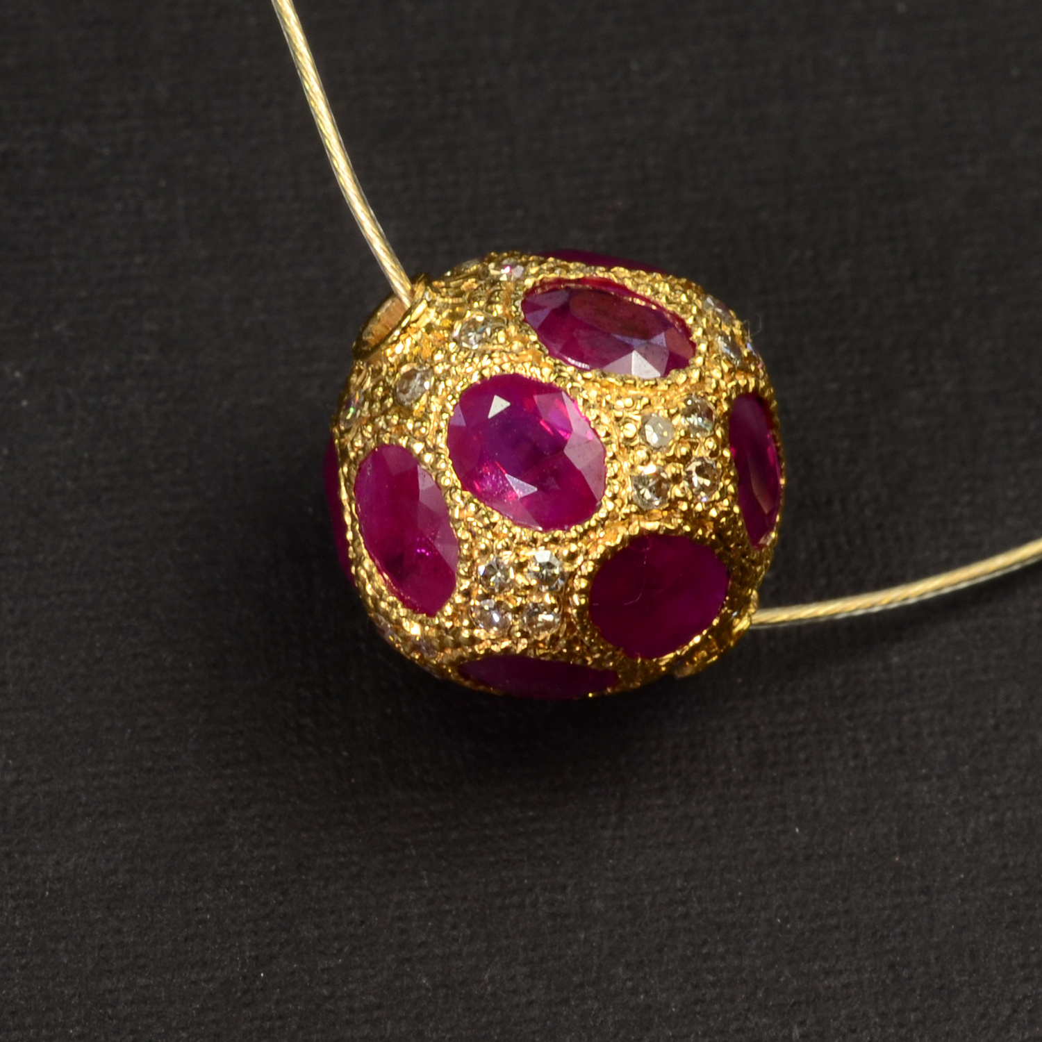 12.3MM 18k Solid Yellow Gold Natural Ruby Champagne Diamond Spacer Pendant Bead
