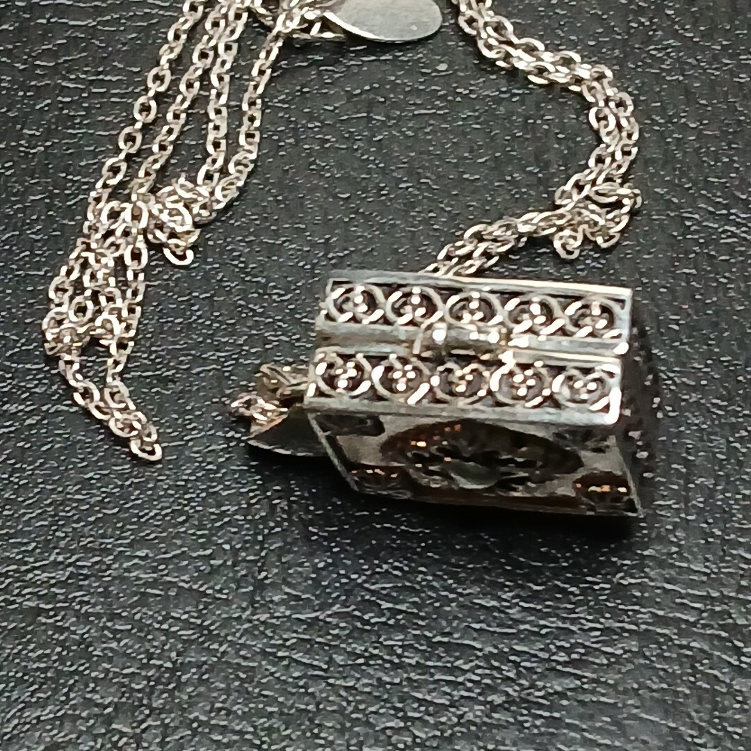 STERLING SILVER 925 BBJ Bangkok Chain Necklace Preyer Locket Box Garnate. 11-709