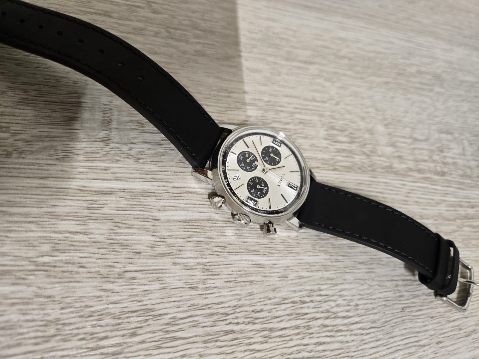 Timex Marlin Chronograph Watch black leather silver dial 40mm TW2W10300