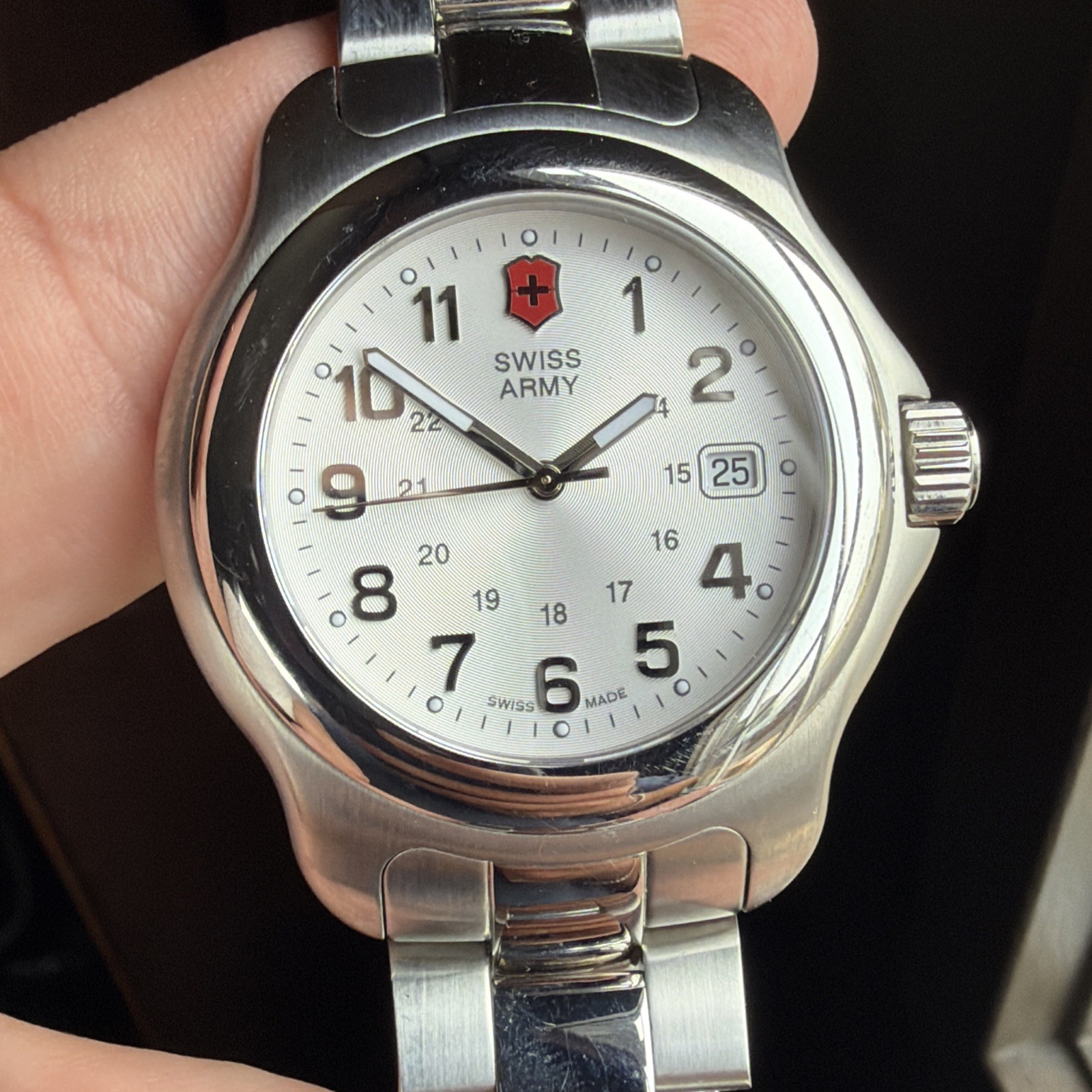 Victorinox Swiss Army Mens Classic OFFICERS 1884 Silver Dial Stainless 42mm READ