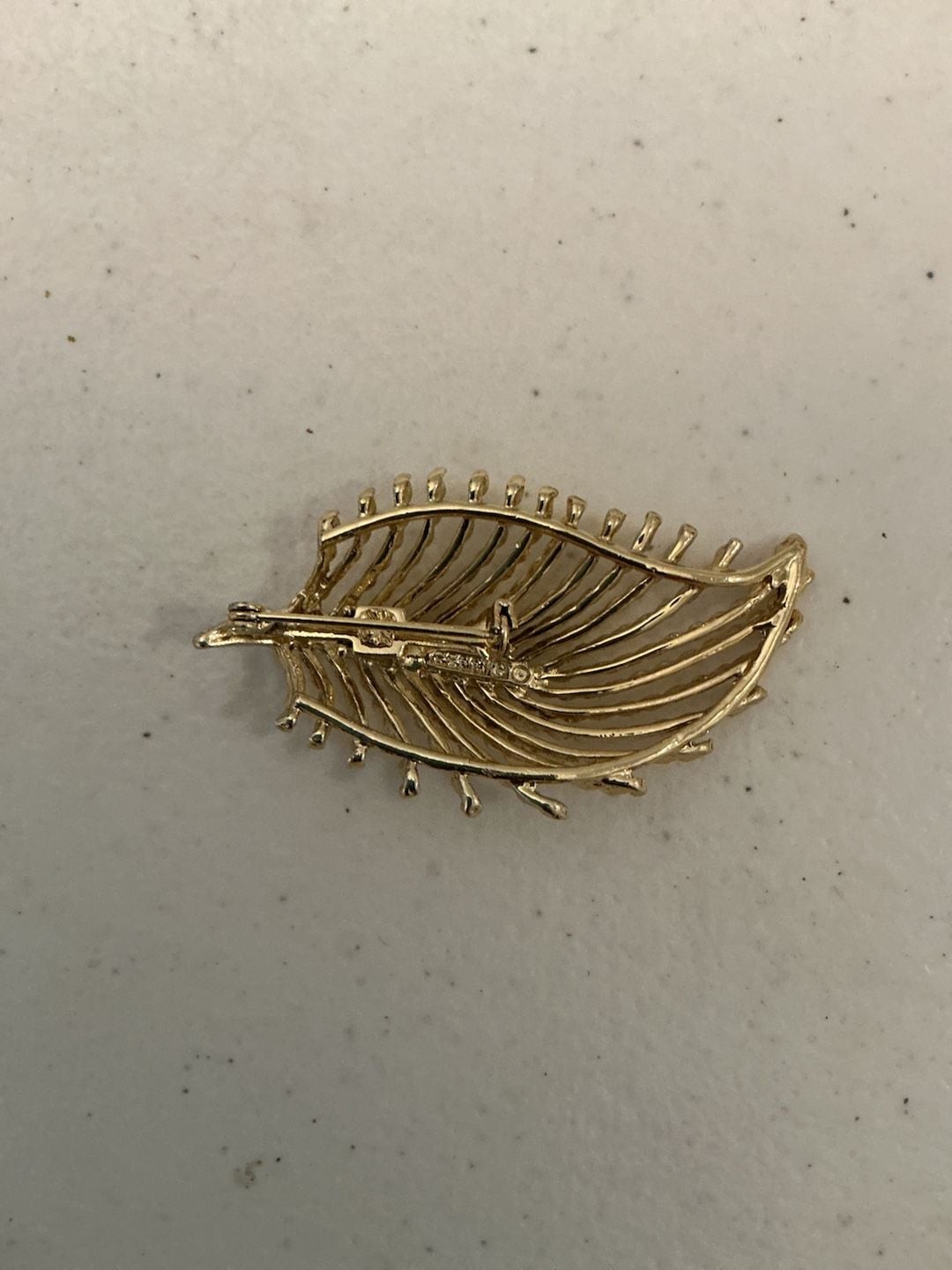 Vintage Gerry’s Gold Tone Textured Leaf Feather Brooch