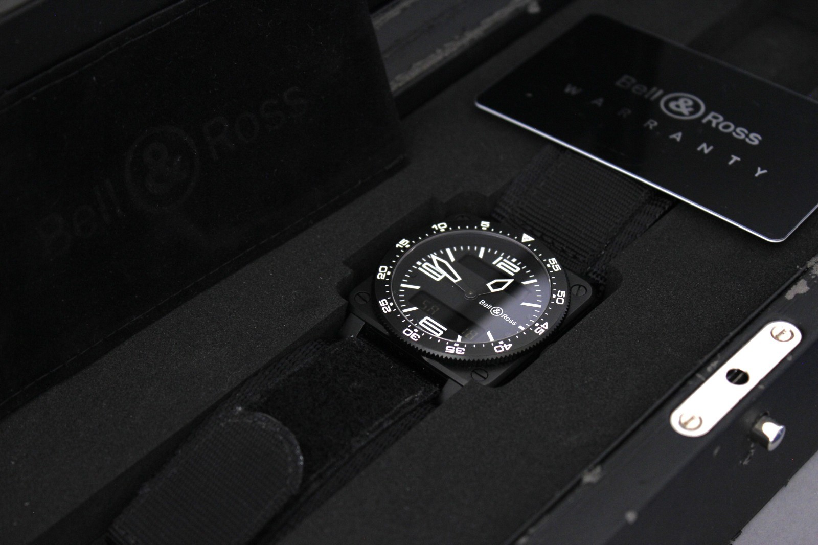 Bell & Ross BR03 Type Aviation Carbon 2012 Box Papers 6-Month Warranty 2x Straps