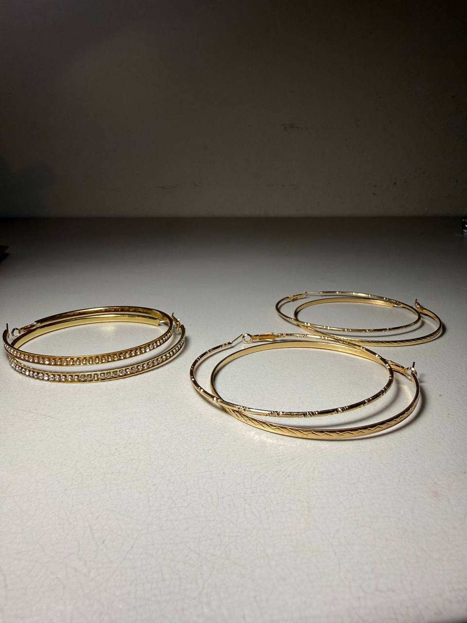 Lot of 3 Pairs Gold Tone Hoop Earrings Stylish Costume Jewelry Pre-Owned Nice!
