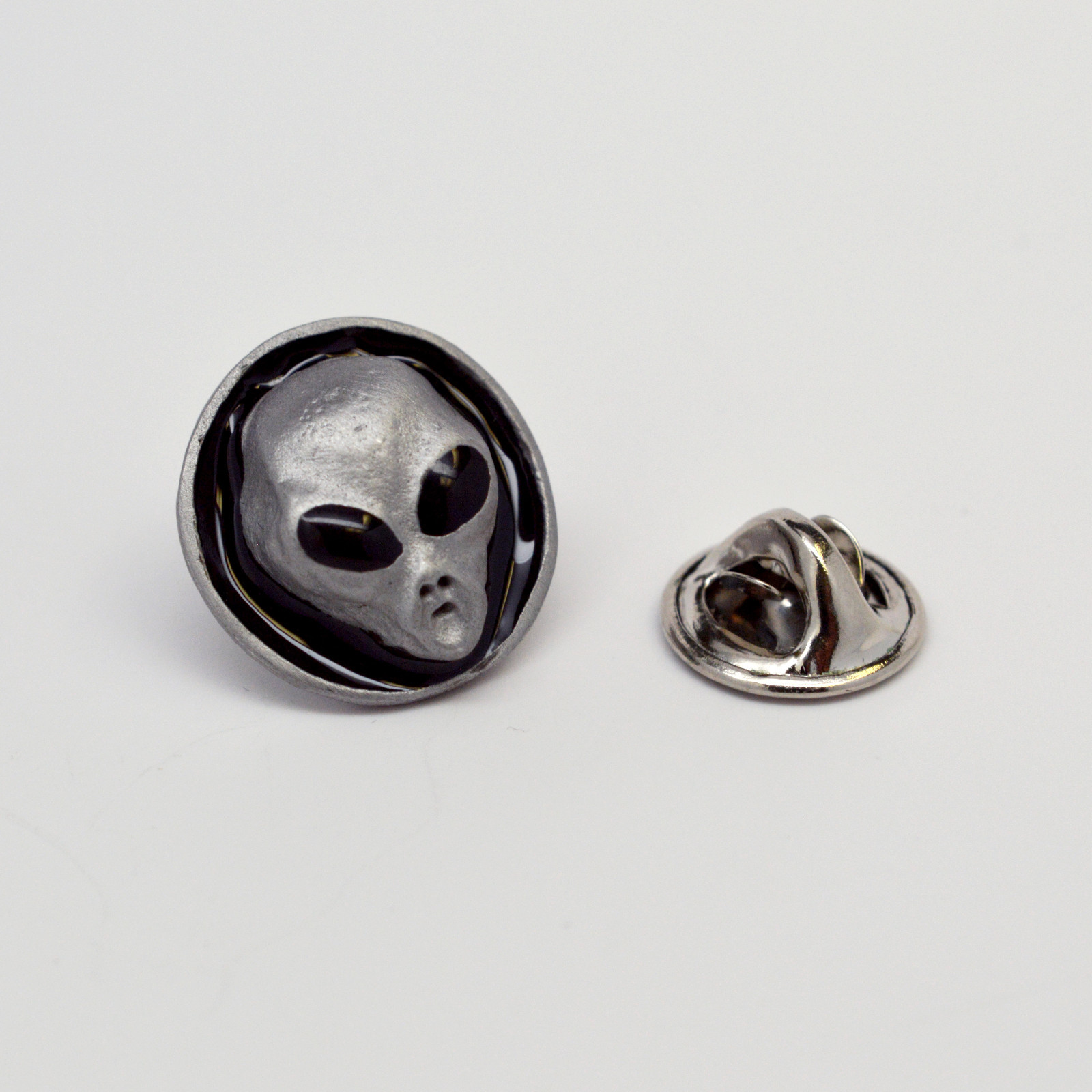 Round Alien Head Silver and Black Enamel Finish Tie Tack Jacket/Hat Pin P-25