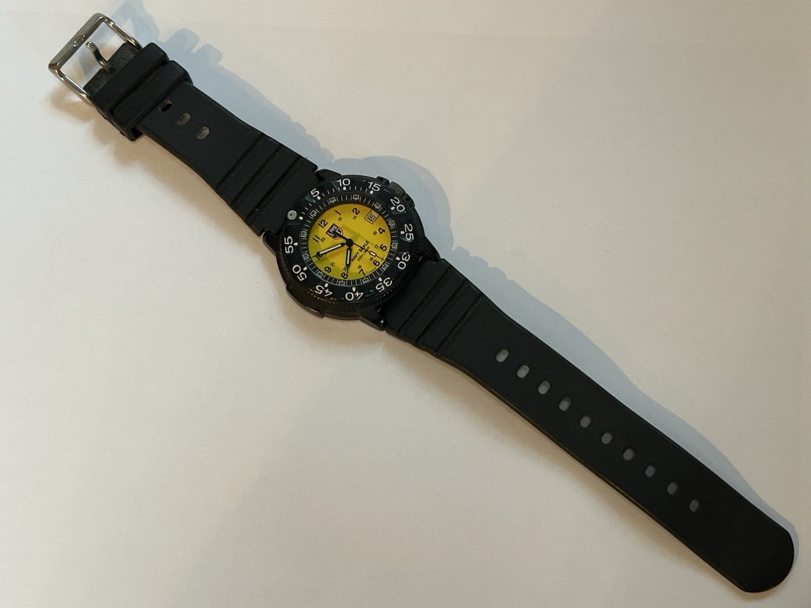 Luminox Navy Seals 200m 600ft Yellow Dial Quartz Watch 44mm Running