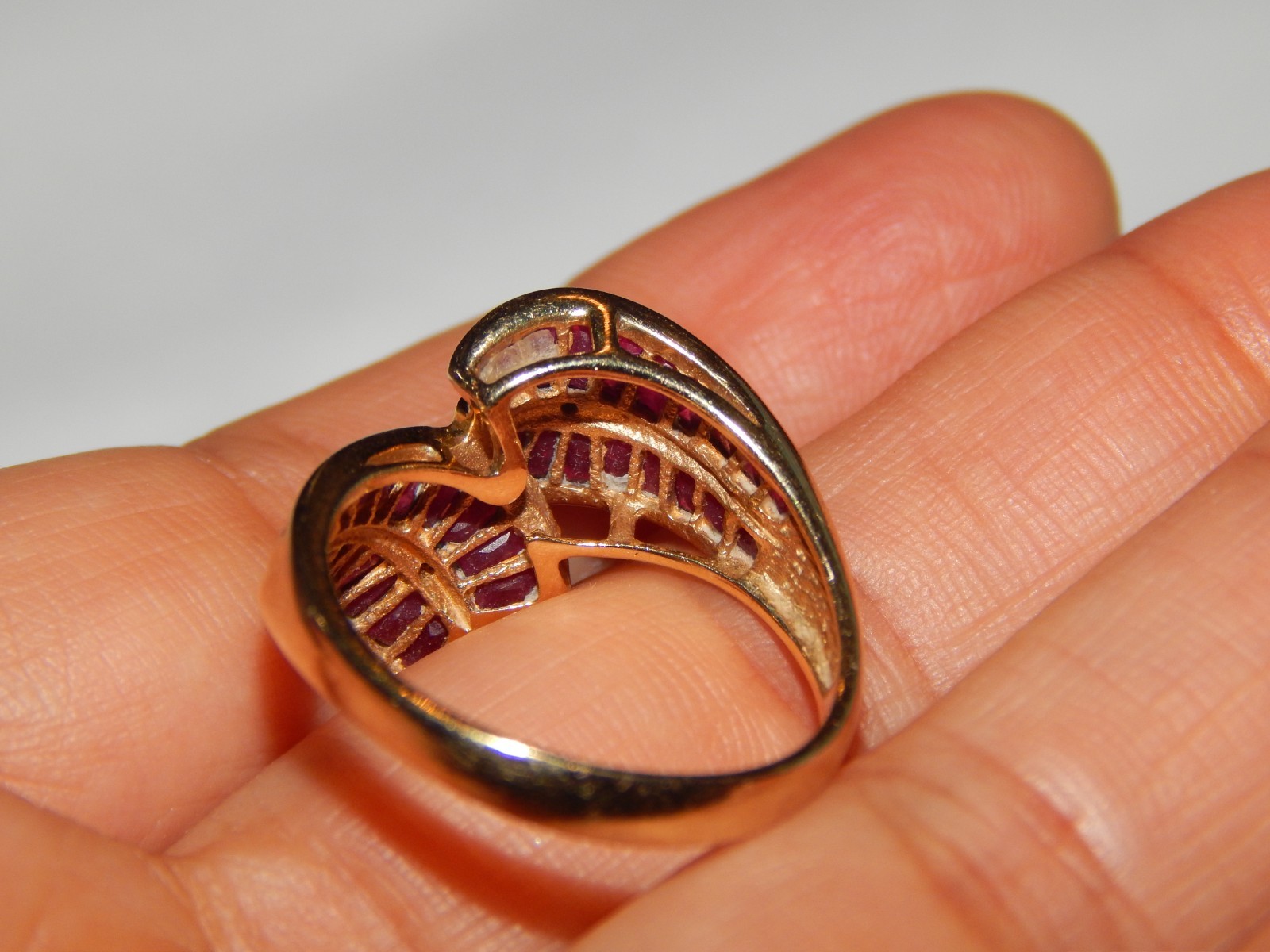 14K YELLOW GOLD 1.00 TCW RUBY CHANNEL 6/10th INCH WIDE BAND RING SIZE 8