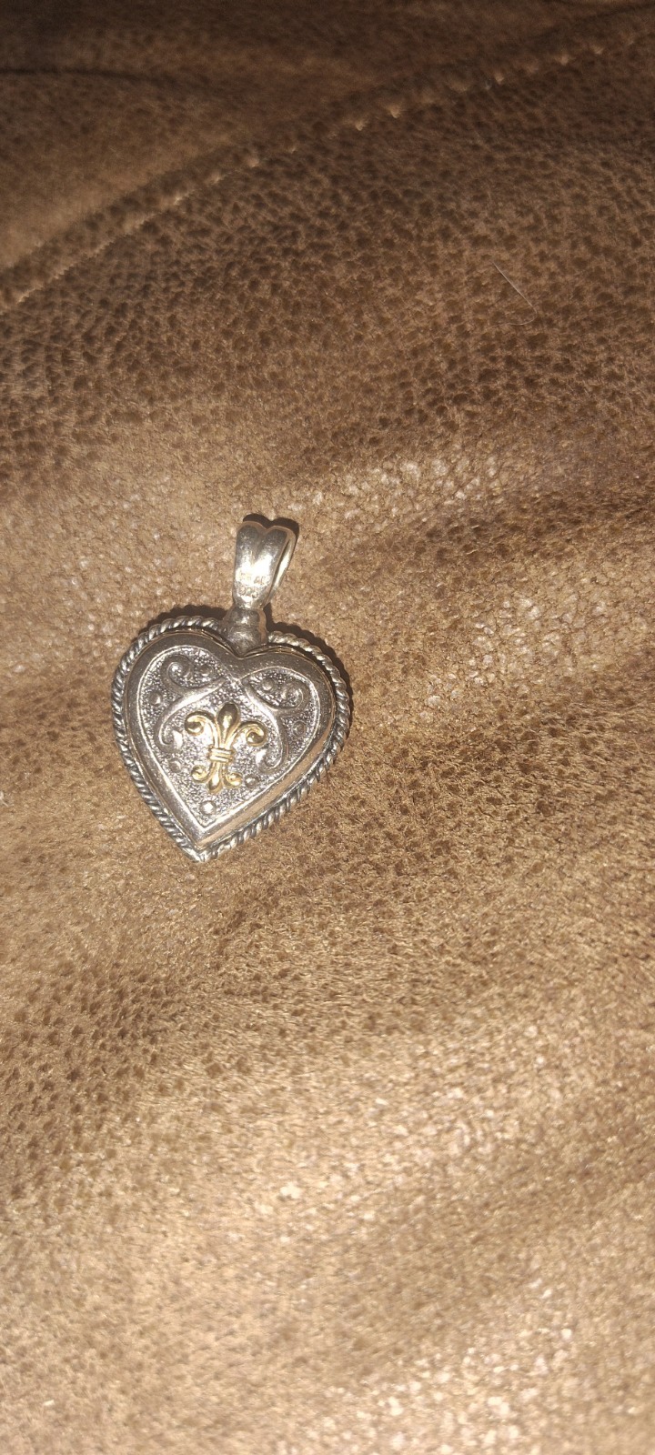 Heart Charm Pendant Necklace Silver Tone Fleur-de-Lis Theme No Stone
