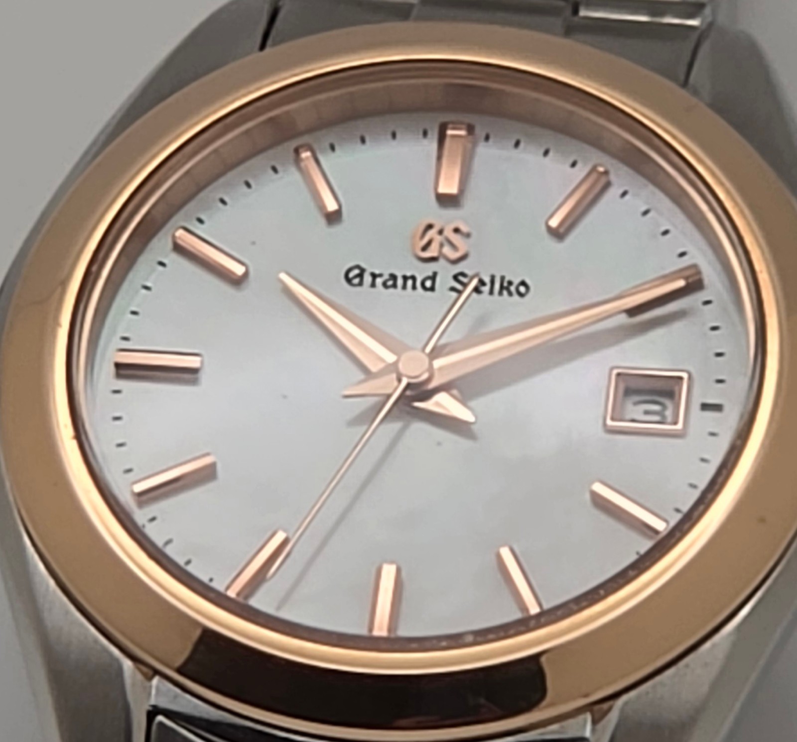 Grand Seiko Heritage STGF268 MOP Dial Quartz Ladies 29mm Steel/Rose Gold Box