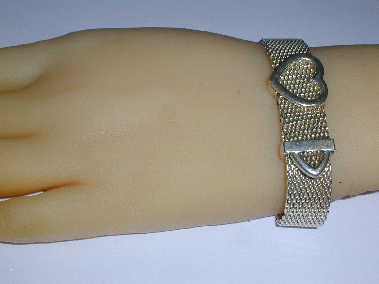 TIFFANY & CO STERLING SILVER SOMERSET MESH BUCKLE BRACELET W/ HEART- 7″ !