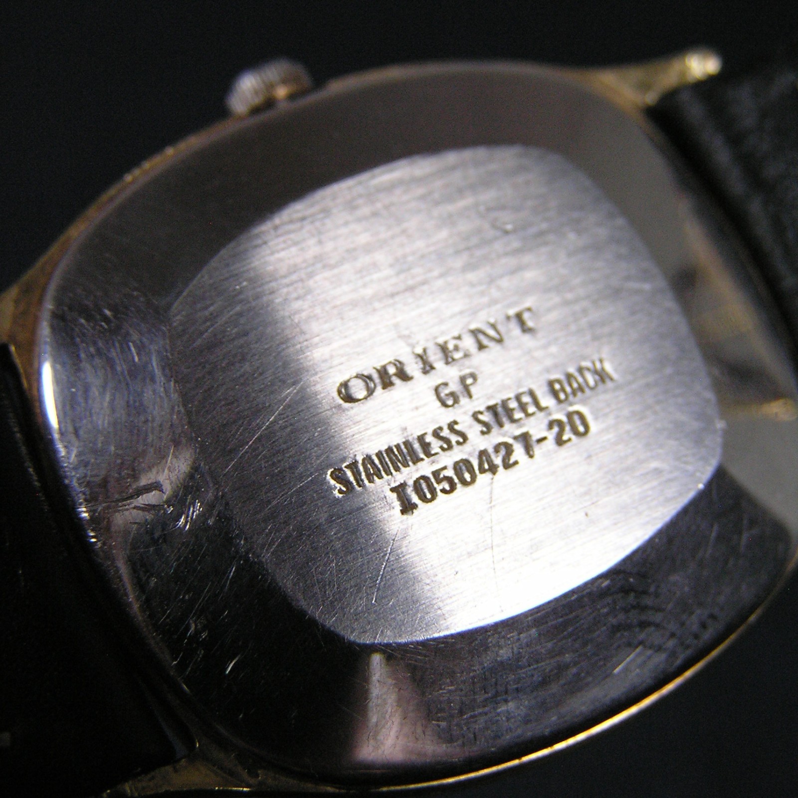 80s ORIENT QUARTZ I050427 Gold Plated Vintage Dress Watch Japan Imported